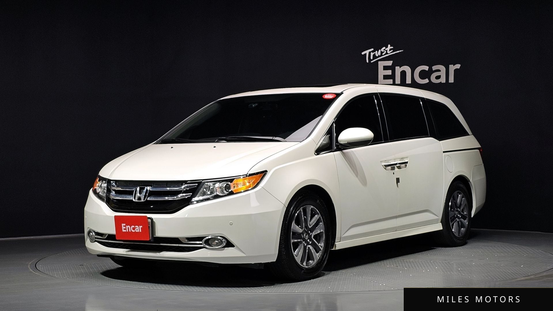 Honda Odyssey 2014 — фото 1 из 12