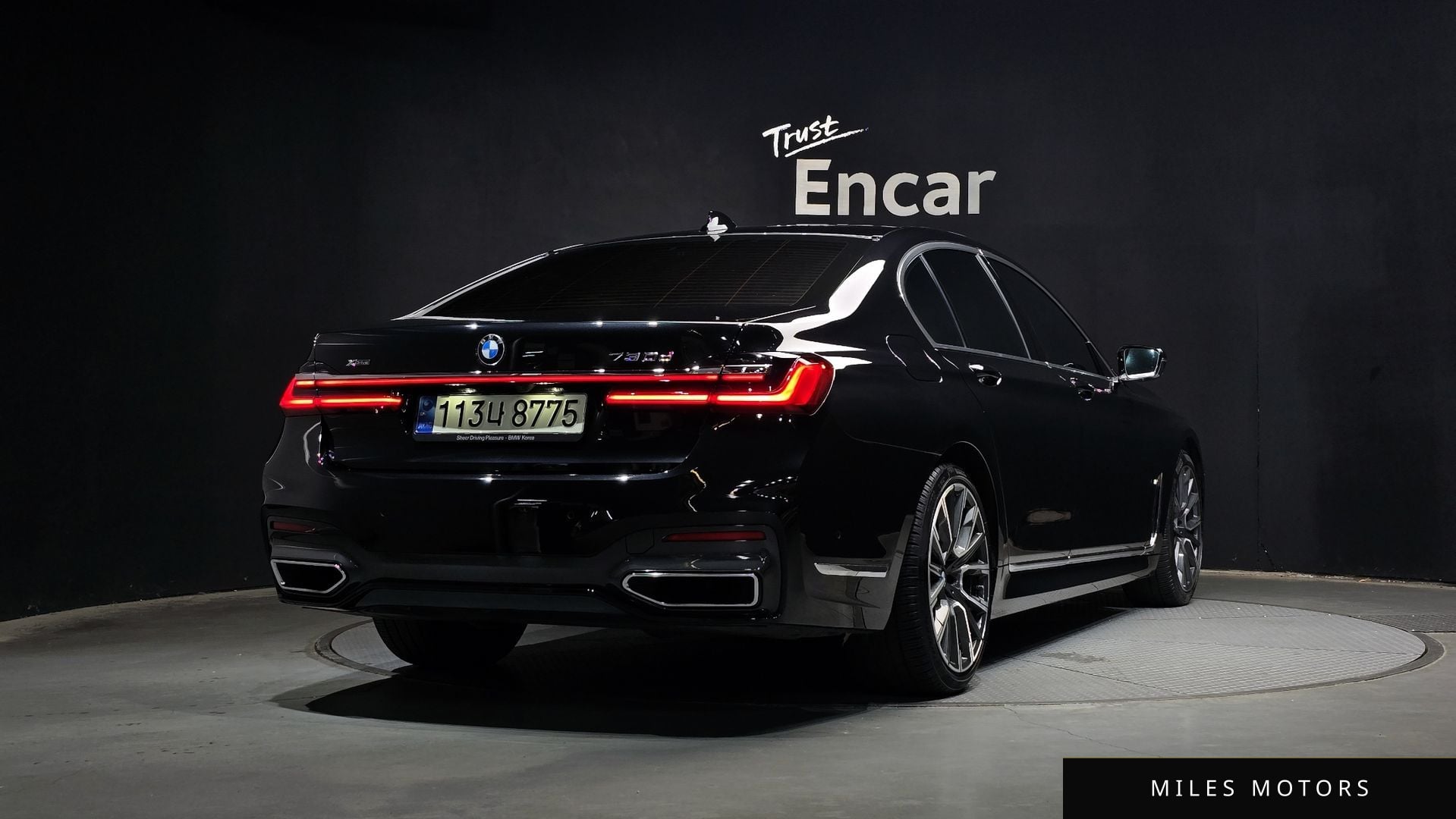 BMW 7 Series (G11) 2021 — миниатюра 2