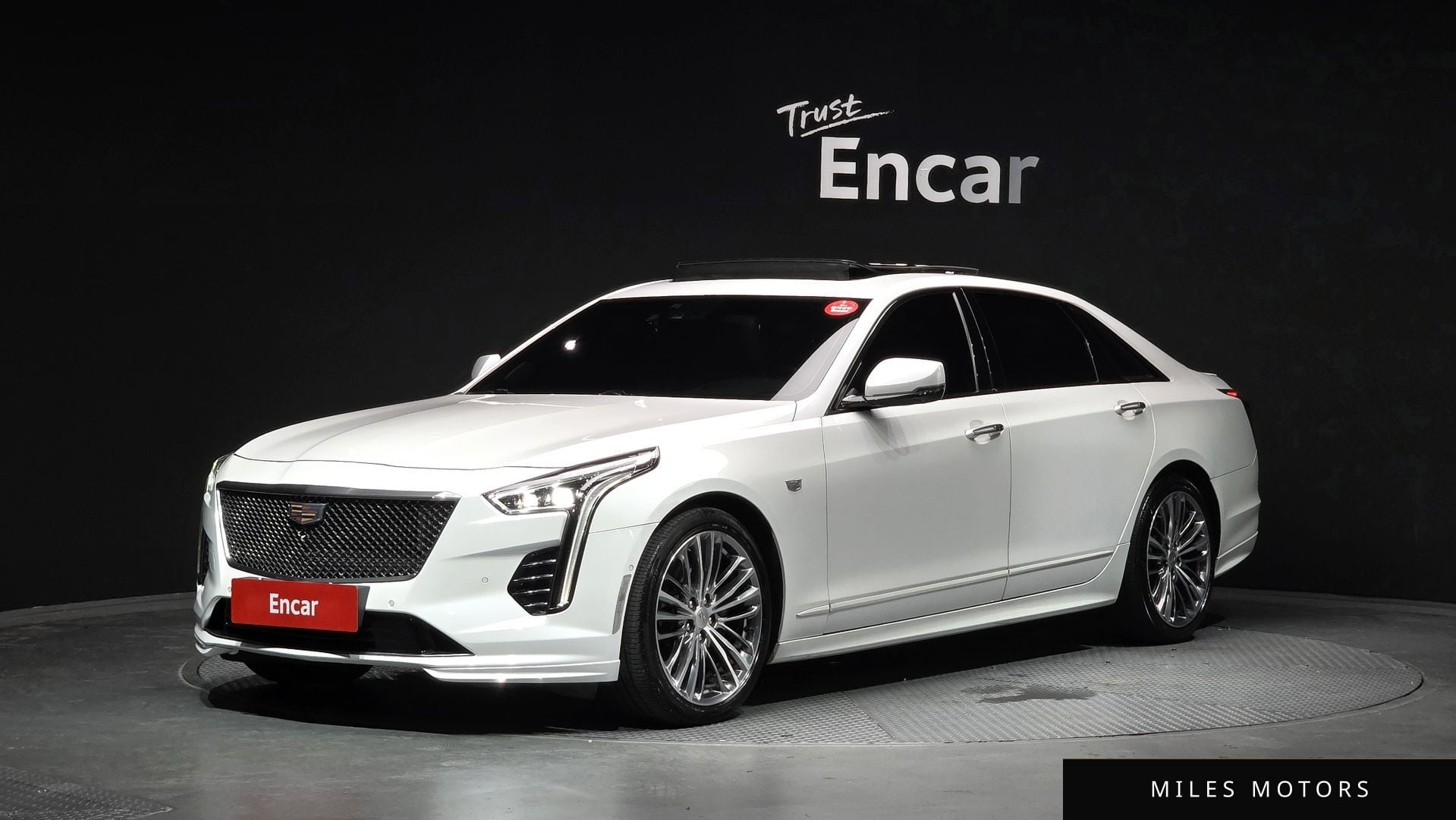 Cadillac CT6 2019 — фото 1 из 12