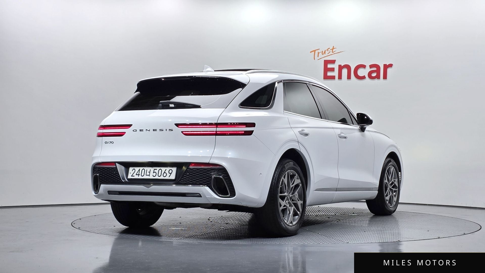 Genesis GV70 2023 — миниатюра 2