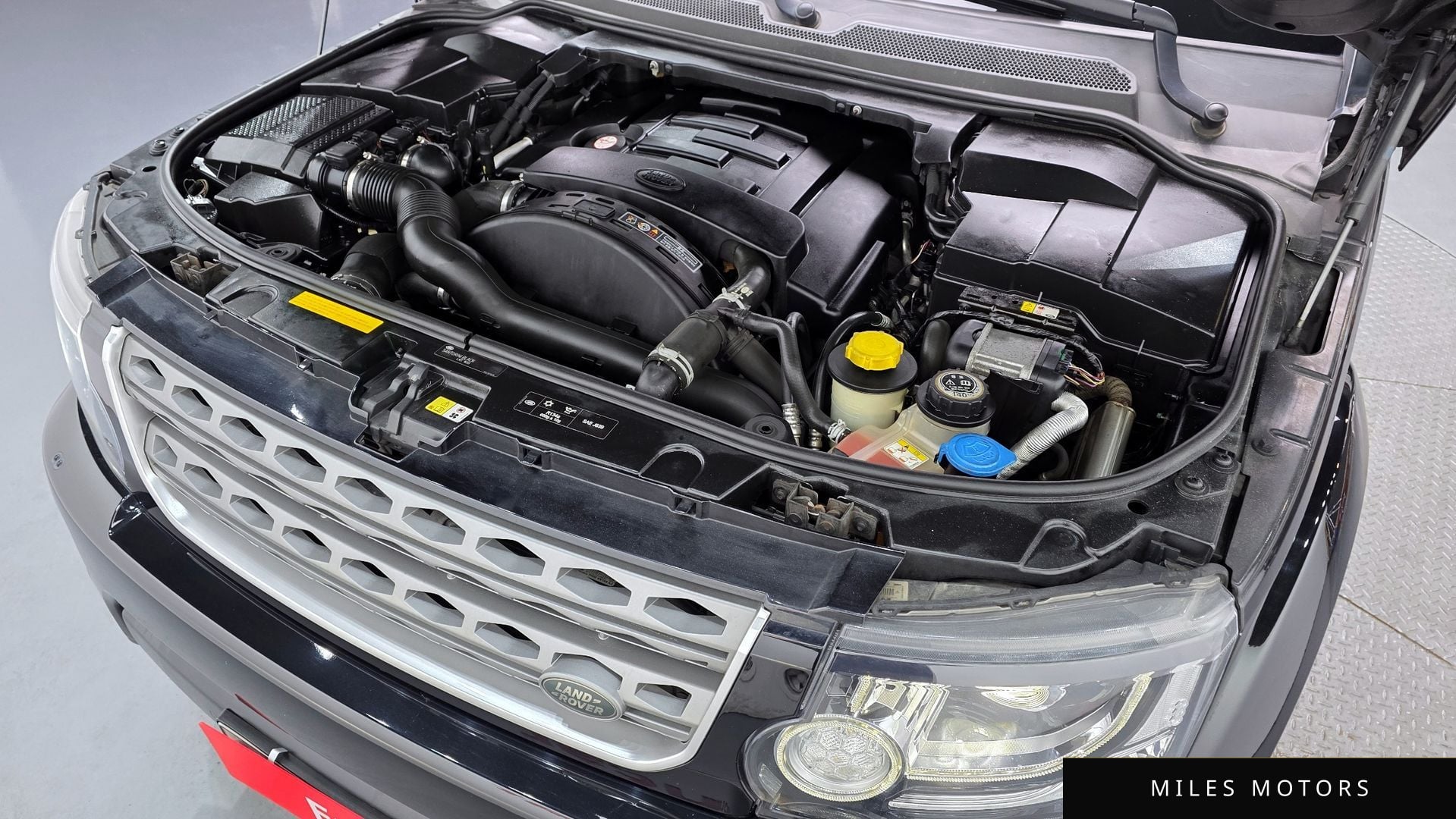 Land Rover Discovery 2015 — миниатюра 5