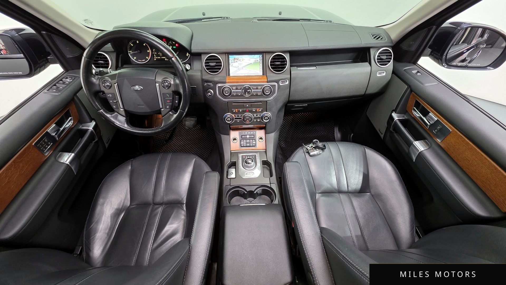 Land Rover Discovery 2015 — миниатюра 9