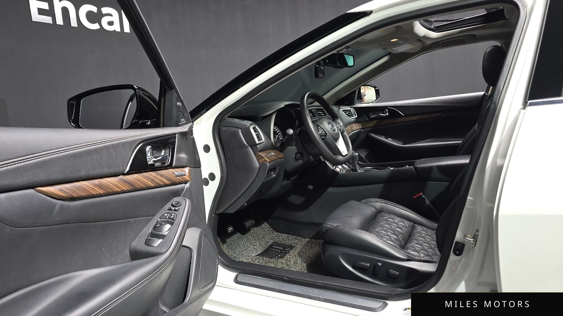 Nissan Maxima 2017 — миниатюра 10