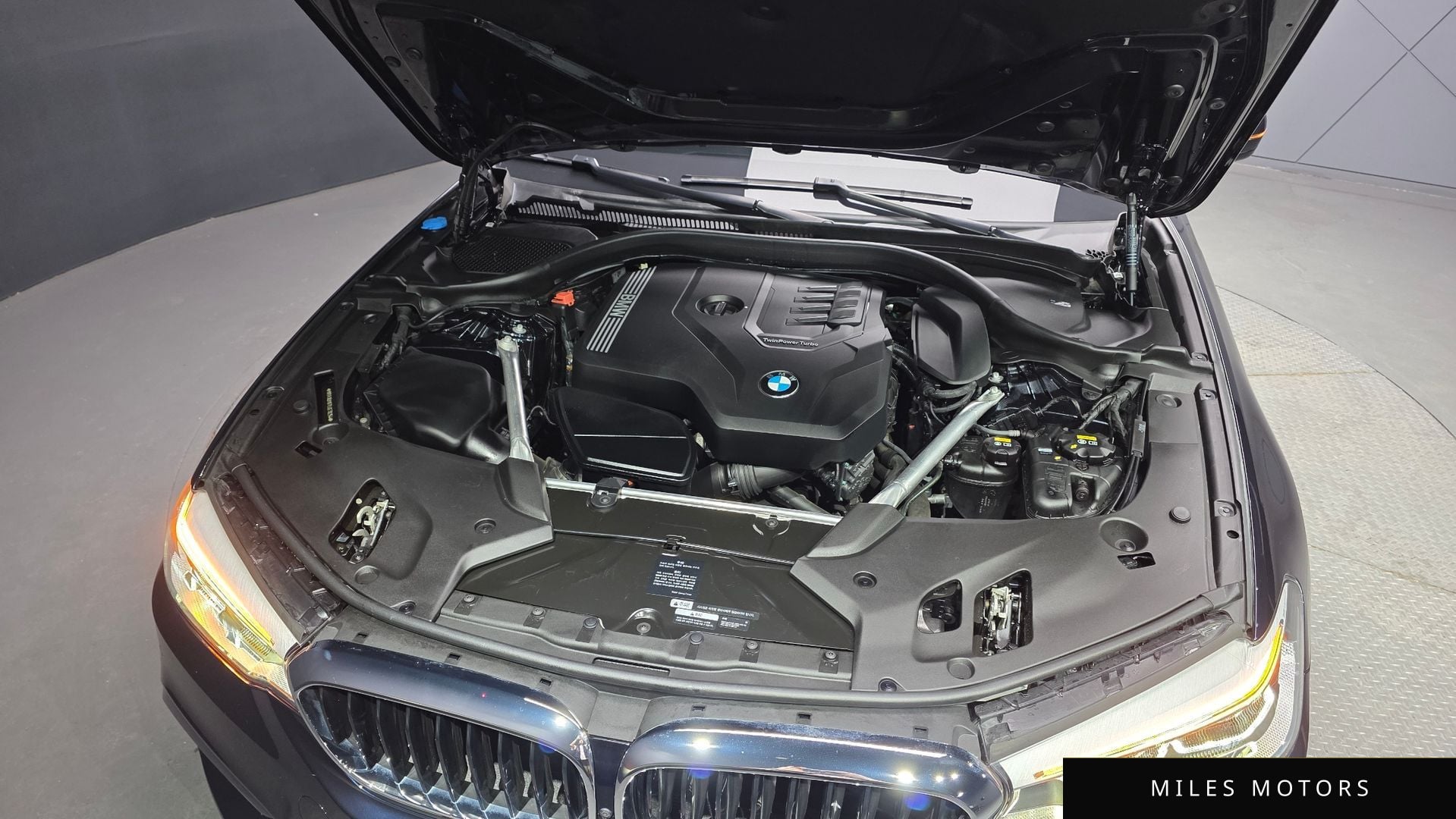 BMW 5 Series (G30) 2020 — миниатюра 6