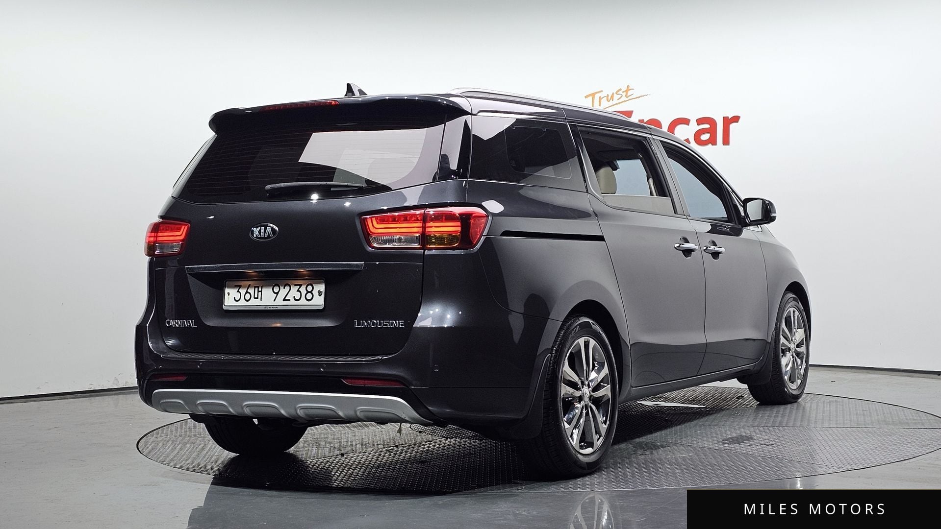 Kia Canival 2018 — миниатюра 2