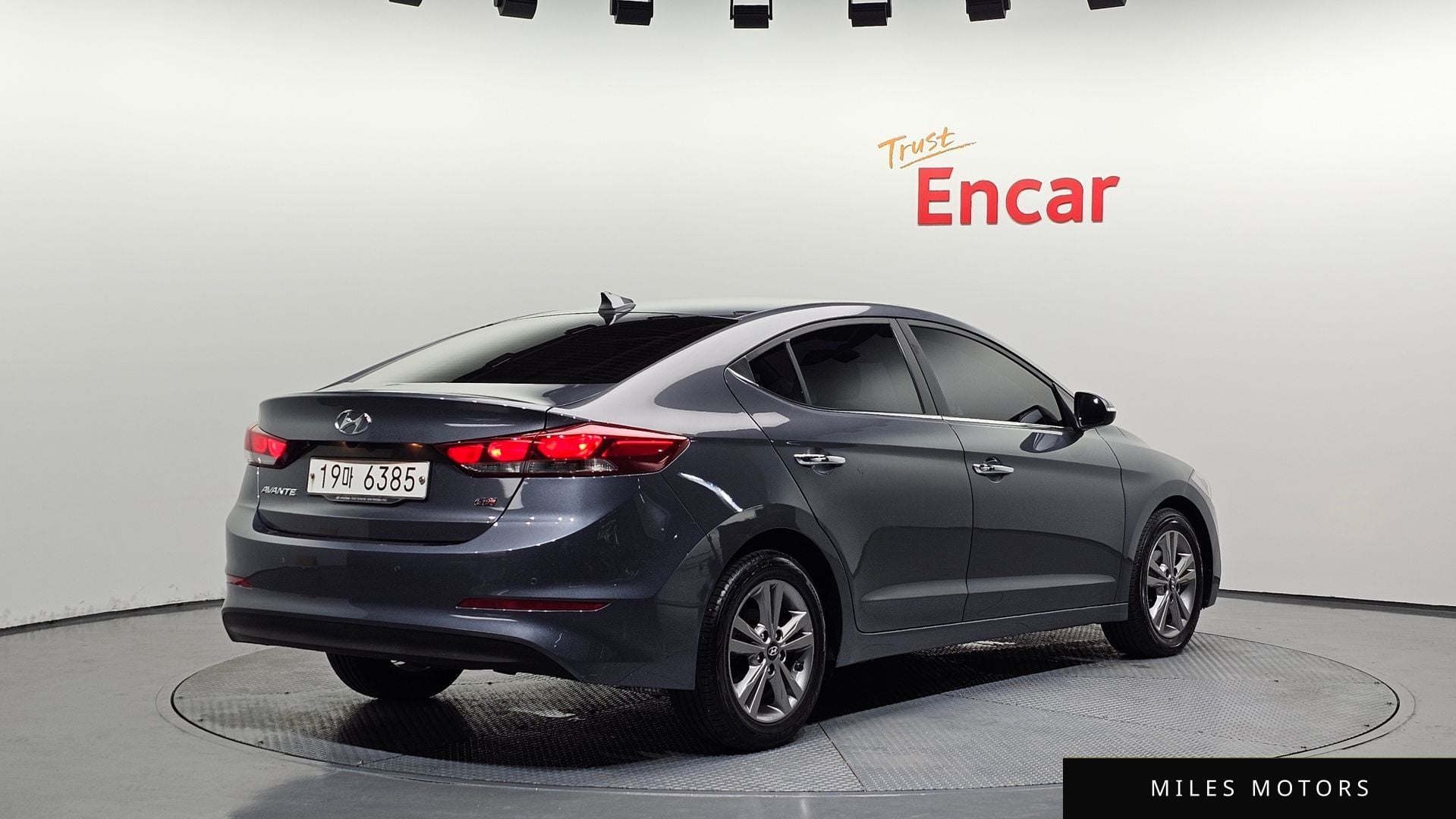 Hyundai AVANTE 2017 — миниатюра 2