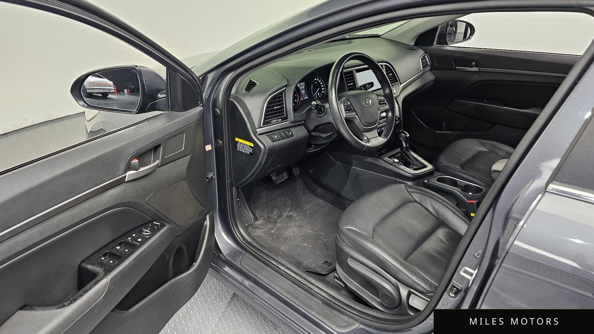 Hyundai AVANTE 2017 — миниатюра 10