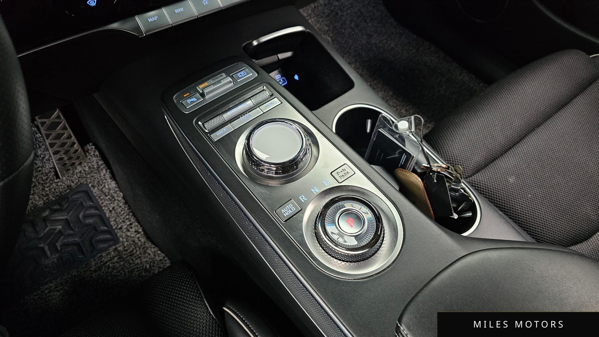 Genesis GV70 2021 — миниатюра 12