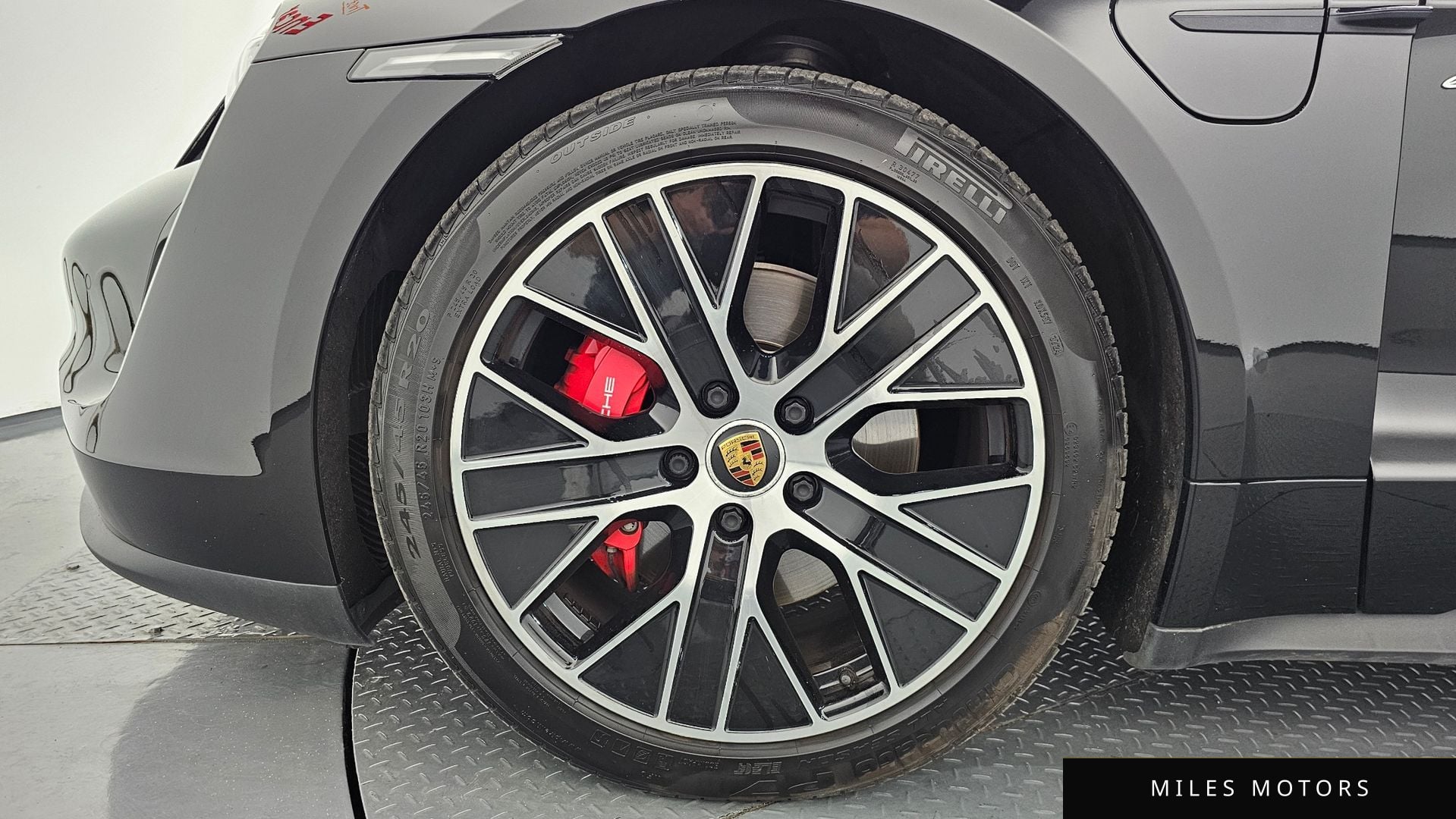 Porsche Taycan 2022 — миниатюра 5
