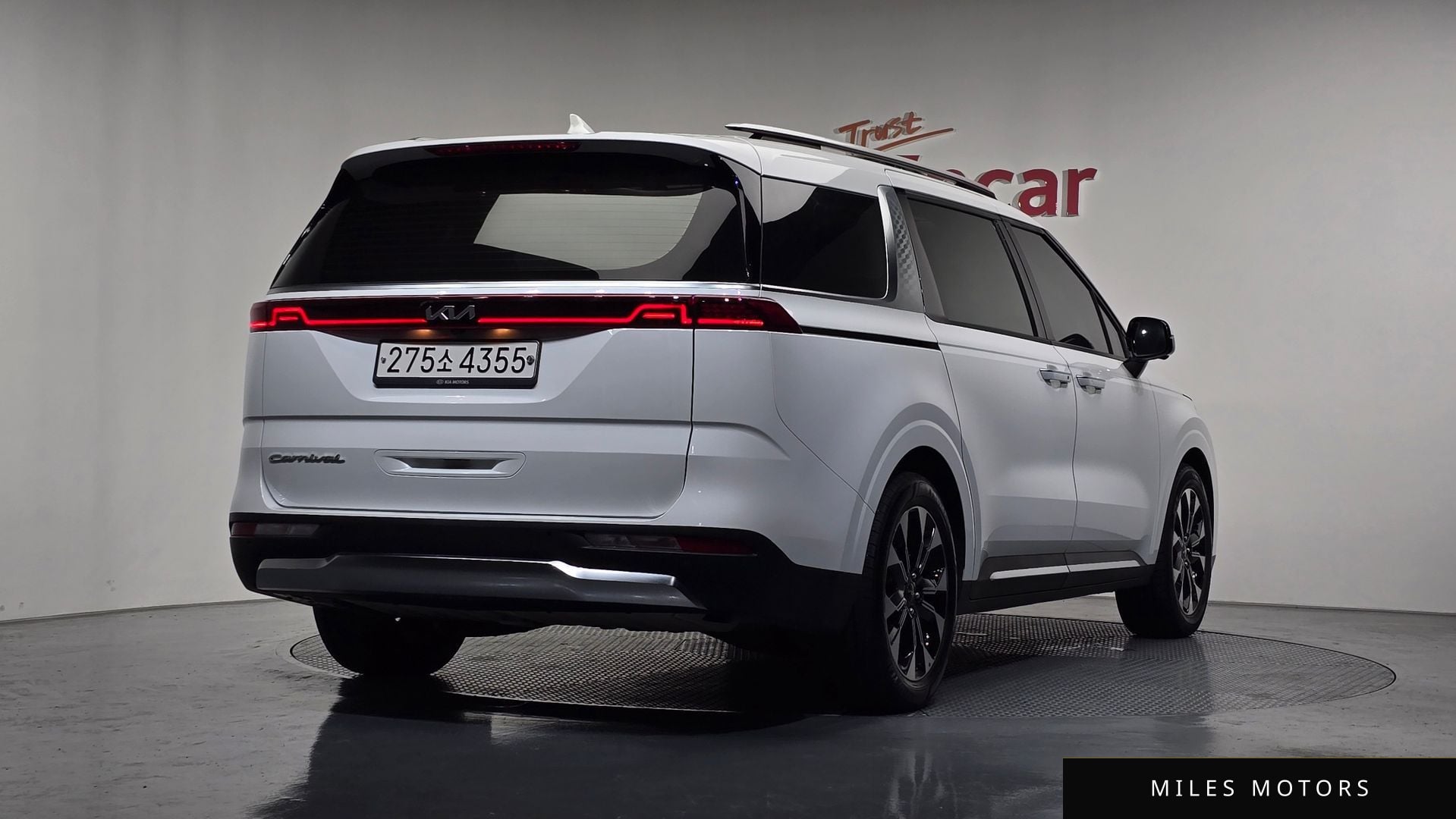 Kia Carnival 2021 — миниатюра 2