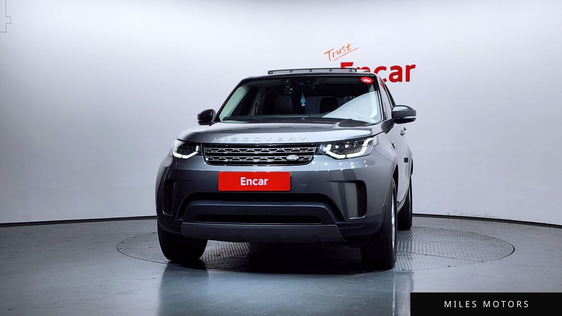 Land Rover Discovery 2019 — миниатюра 3