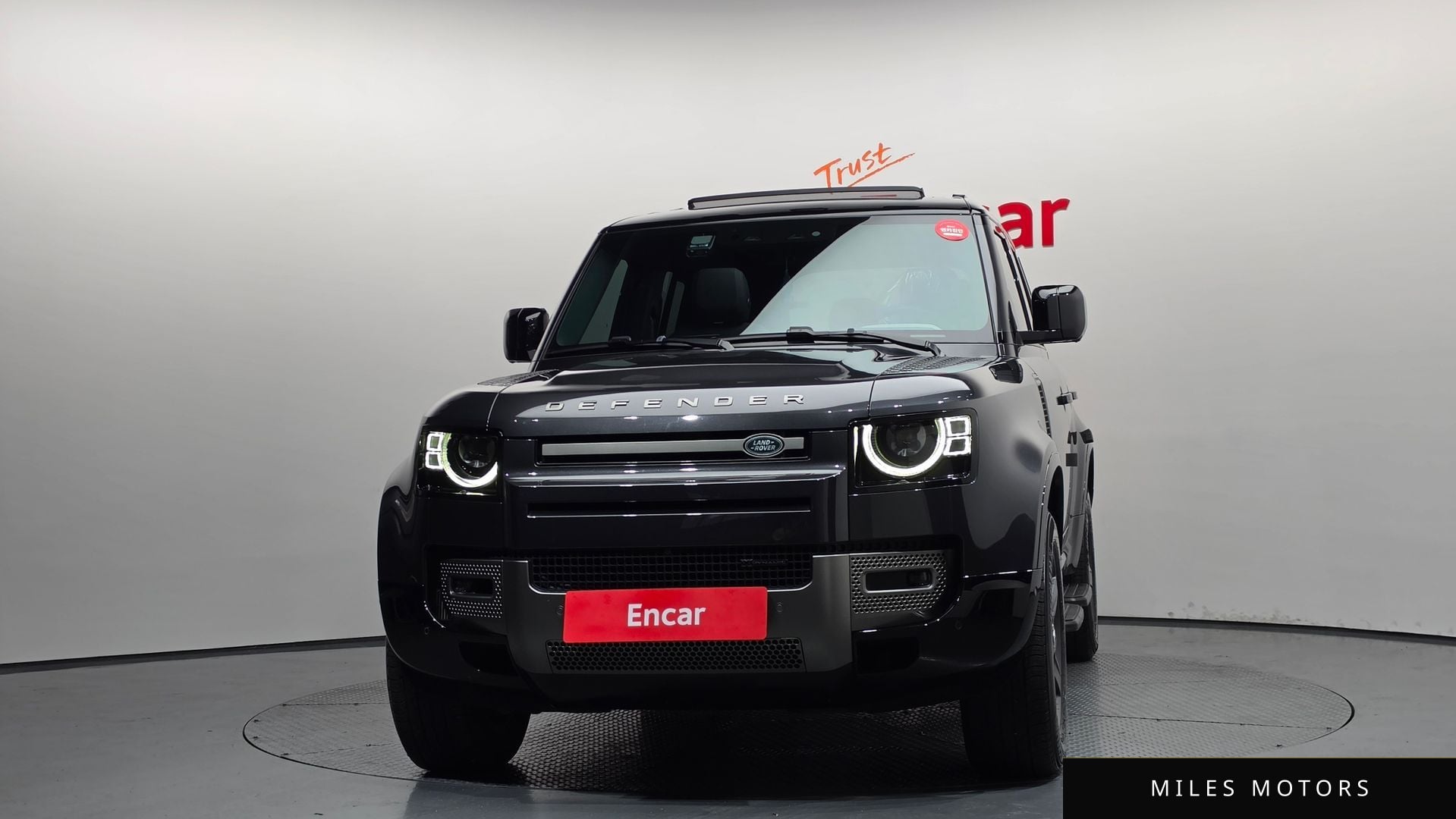 Land Rover Defender 2023 — миниатюра 3