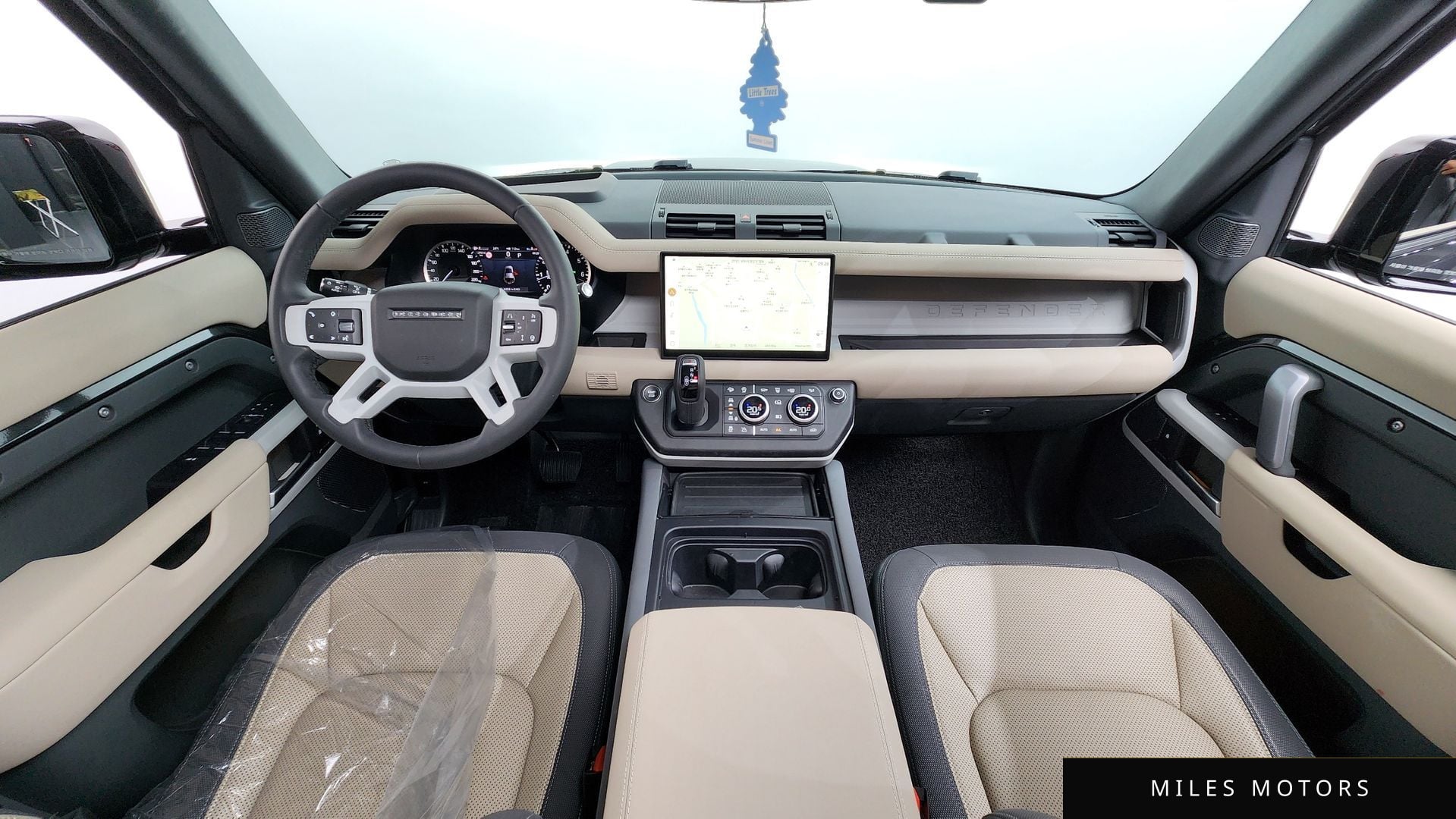 Land Rover Defender 2023 — миниатюра 10