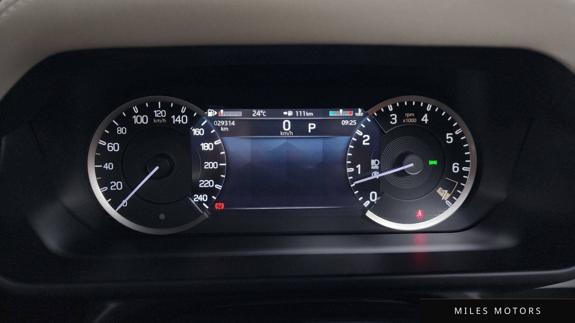 Land Rover Defender 2023 — миниатюра 11