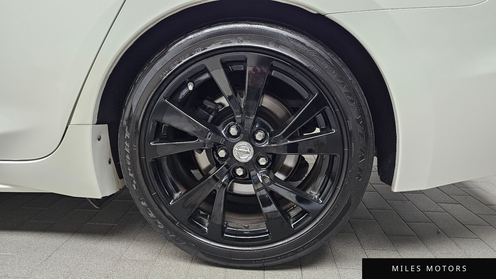 Nissan Maxima 2017 — миниатюра 7