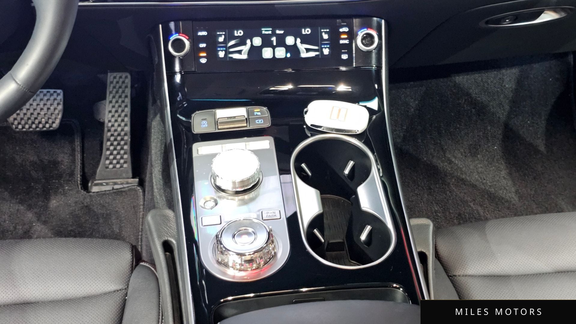 Genesis GV70 2025 — миниатюра 12