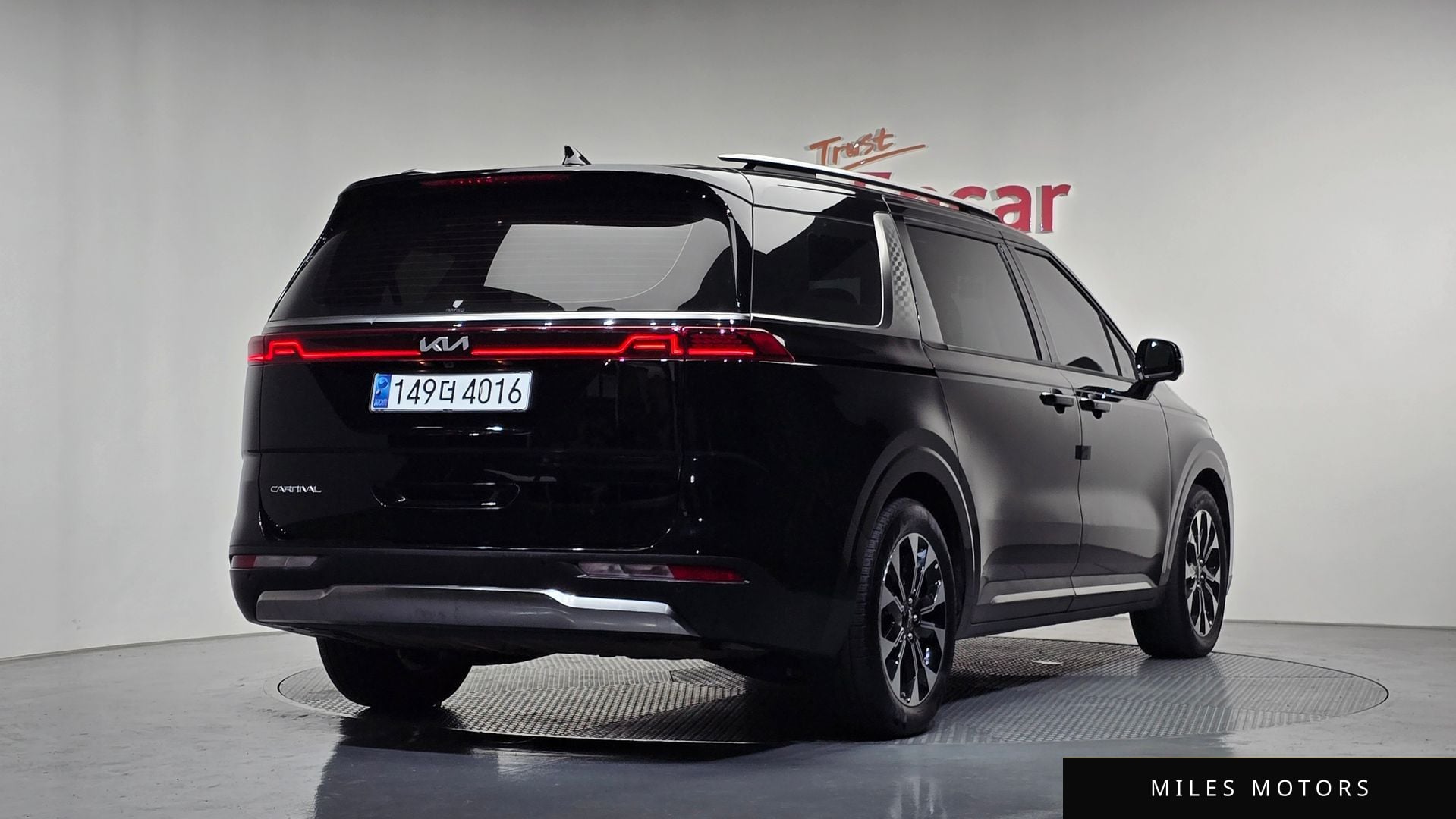 Kia Carnival 2023 — миниатюра 2