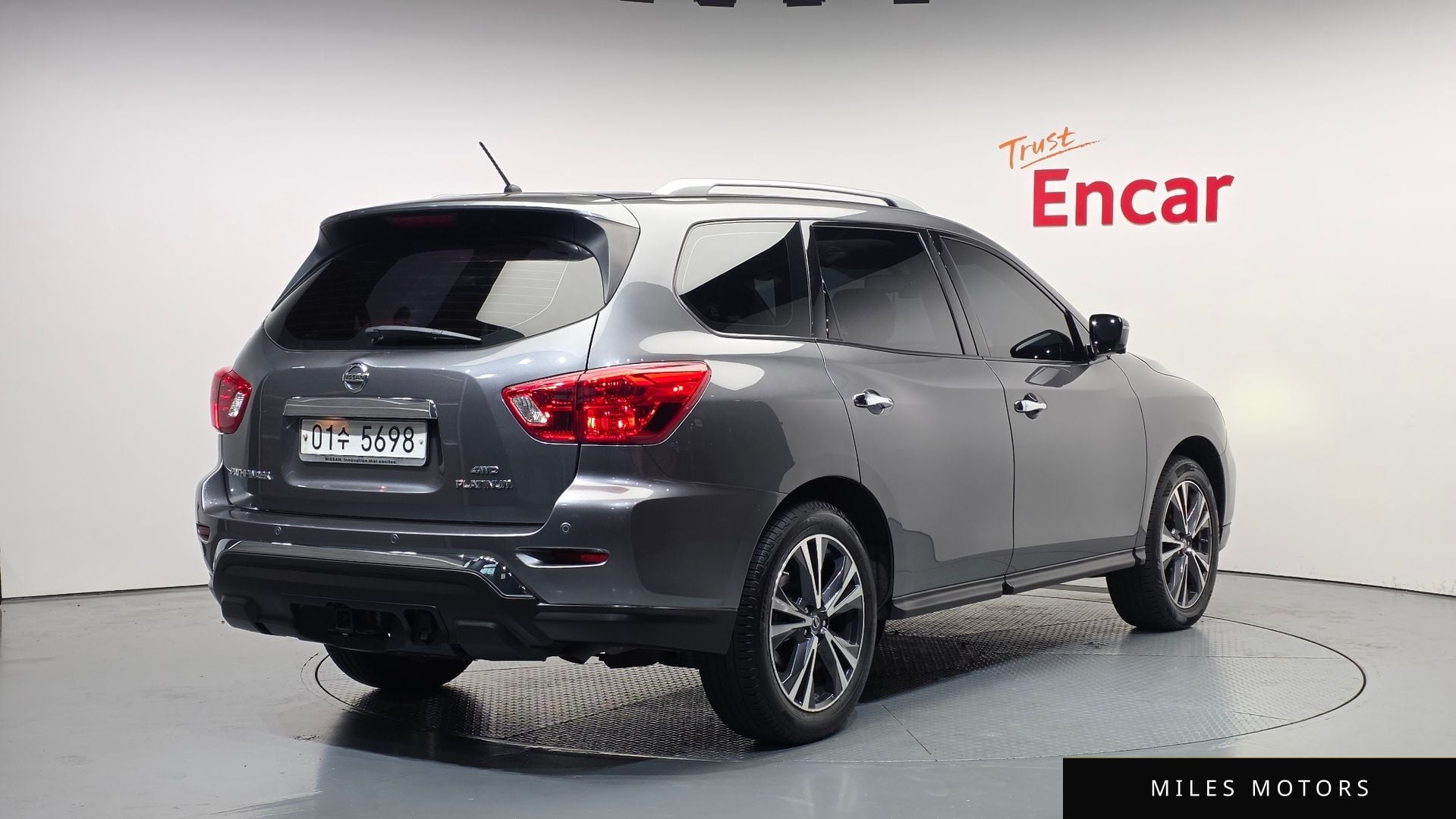 Nissan Pathfinder 2017 — миниатюра 2