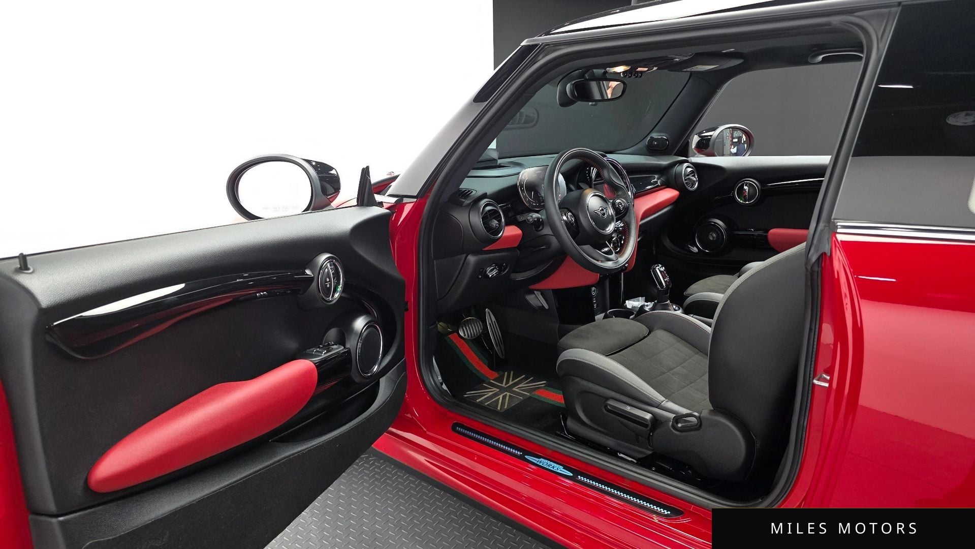MINI Cooper S 2021 — миниатюра 10