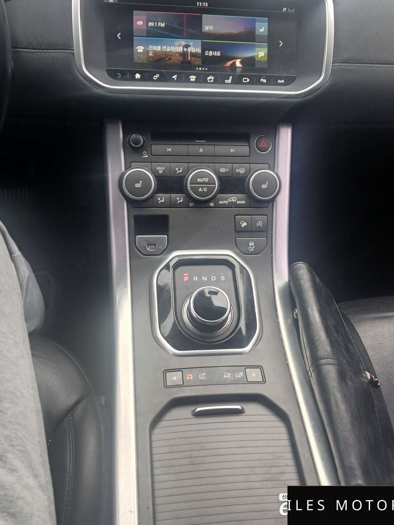Land Rover Range Rover Evoque 2017 — миниатюра 7