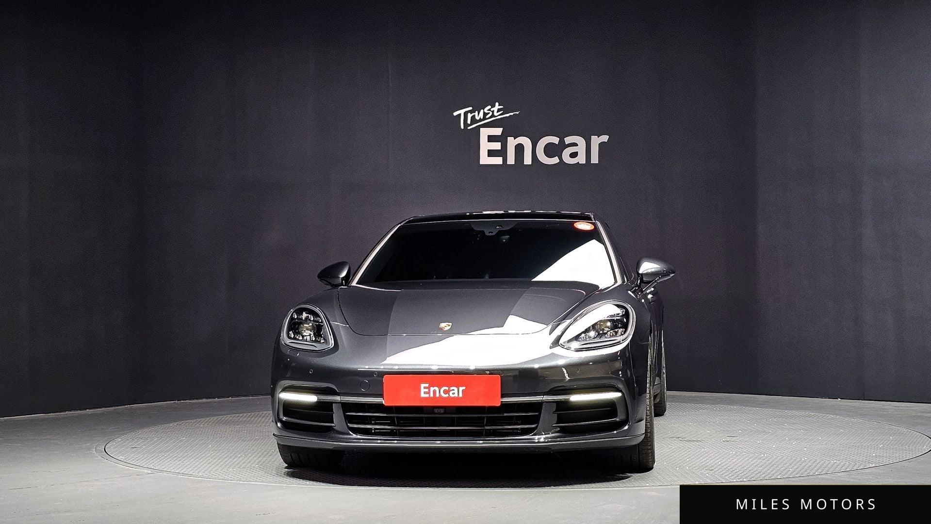 Porsche Panamera 2018 — миниатюра 3