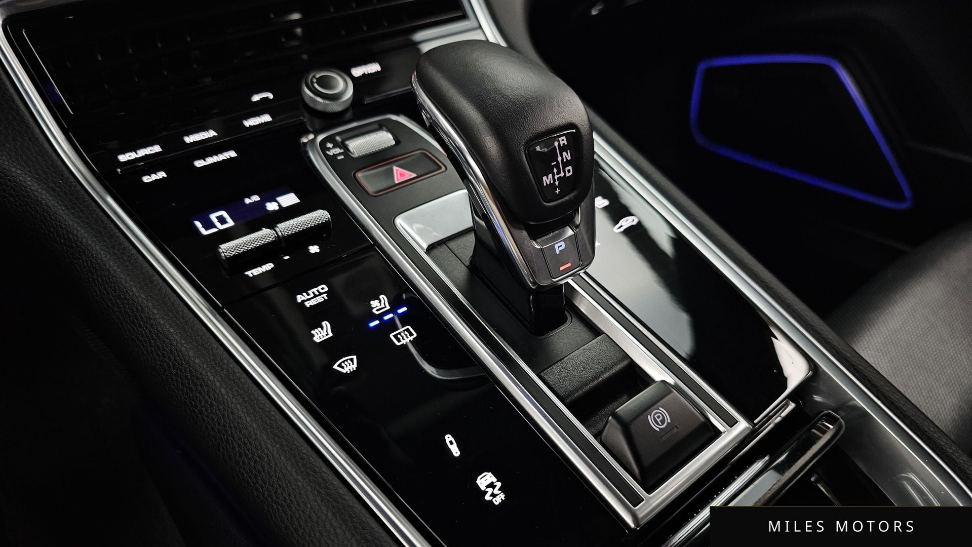 Porsche Panamera 2018 — миниатюра 12