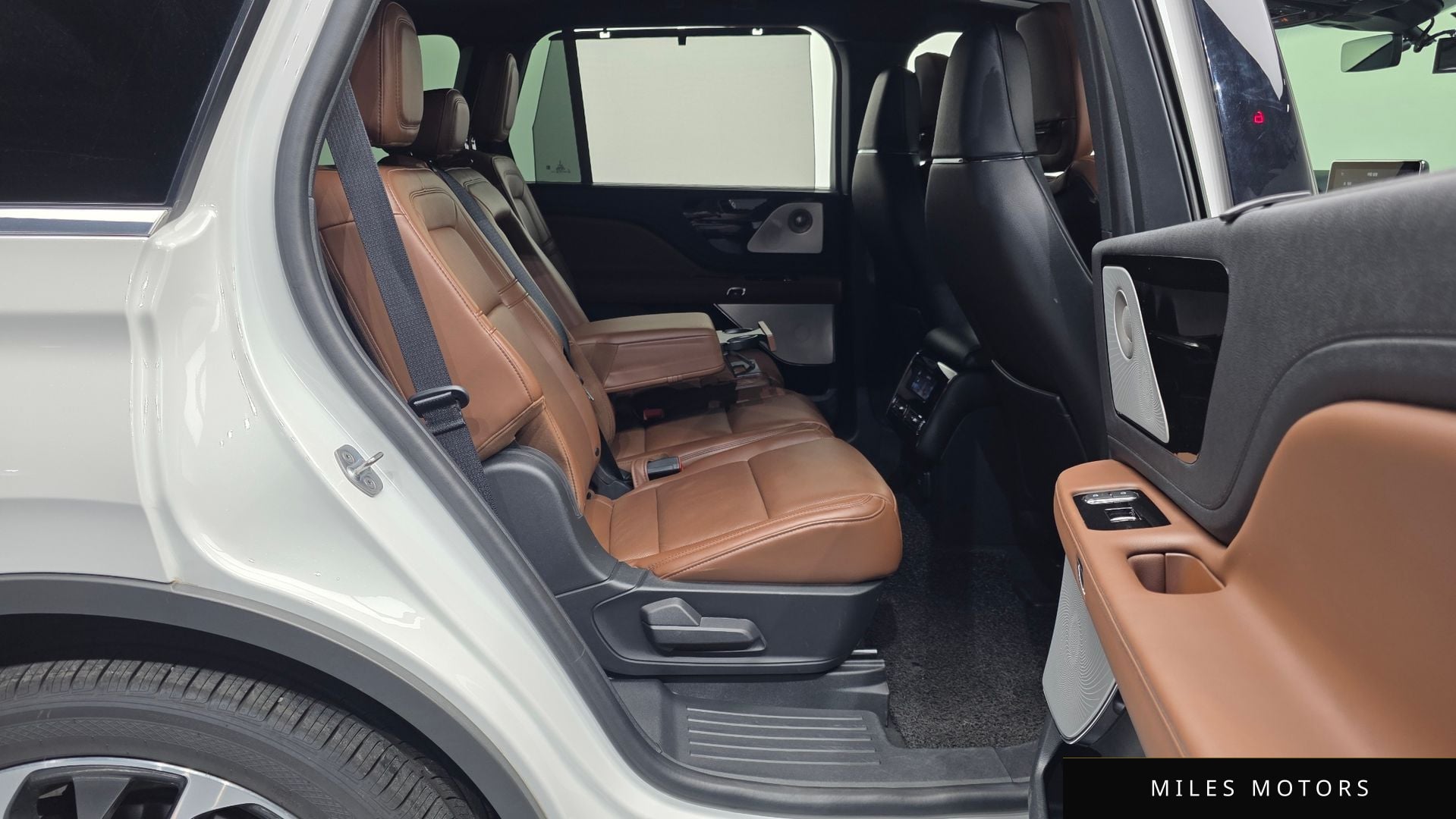 Lincoln Aviator 2022 — миниатюра 12
