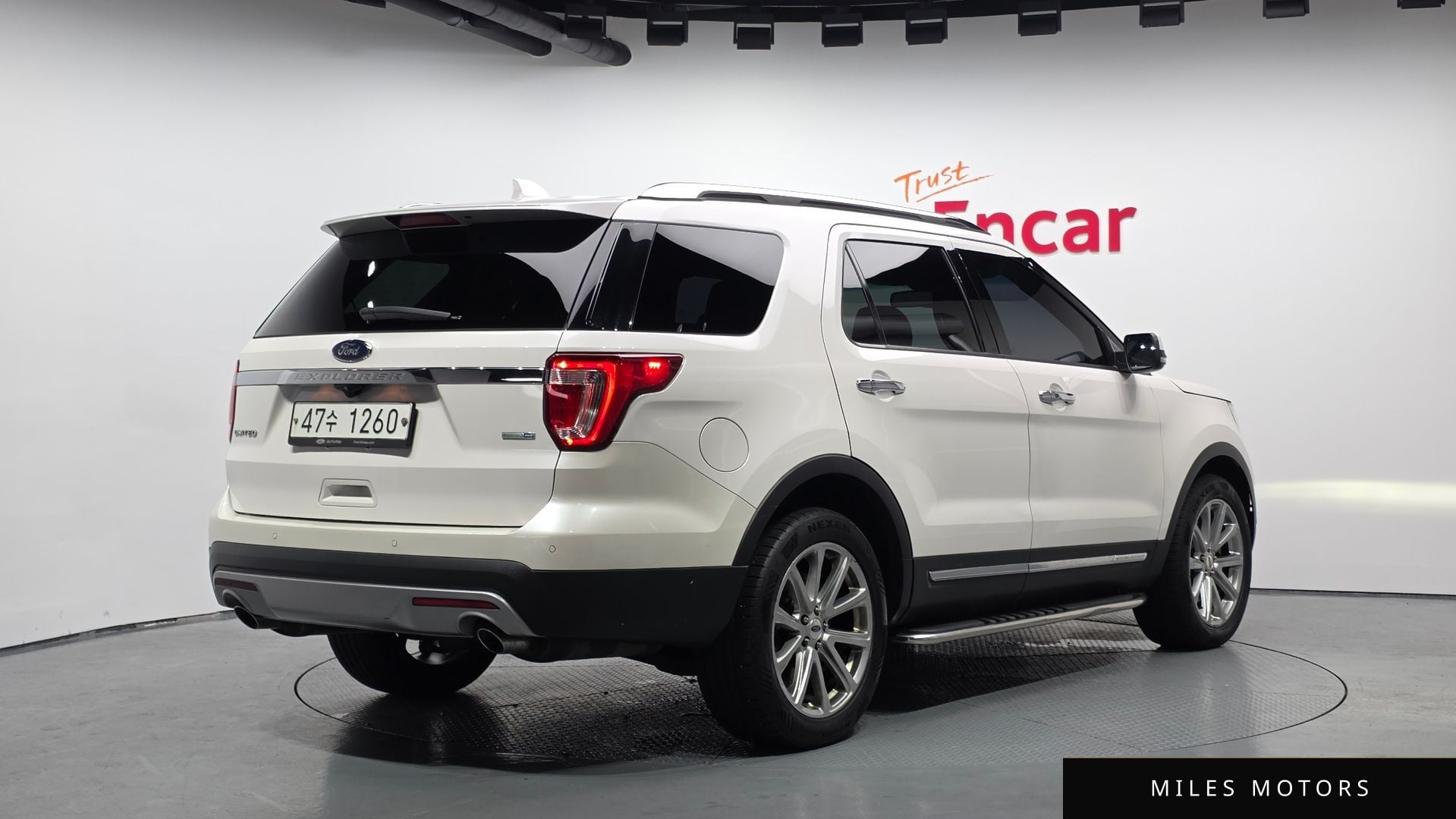 Ford Explorer 2017 — миниатюра 2