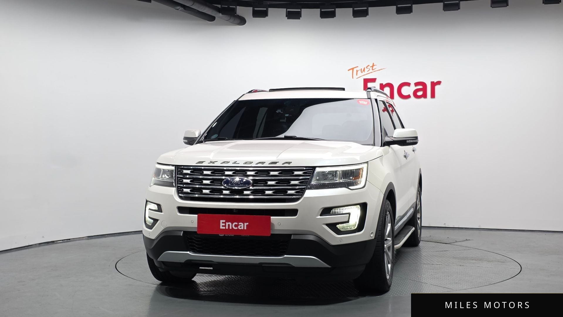 Ford Explorer 2017 — миниатюра 3