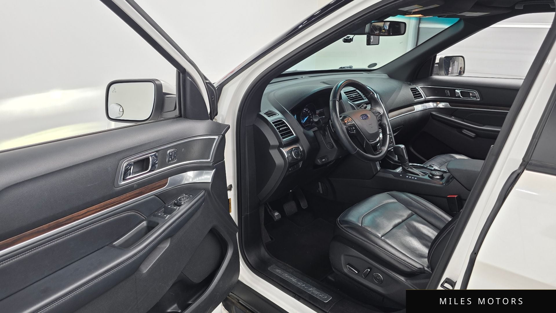 Ford Explorer 2017 — миниатюра 10