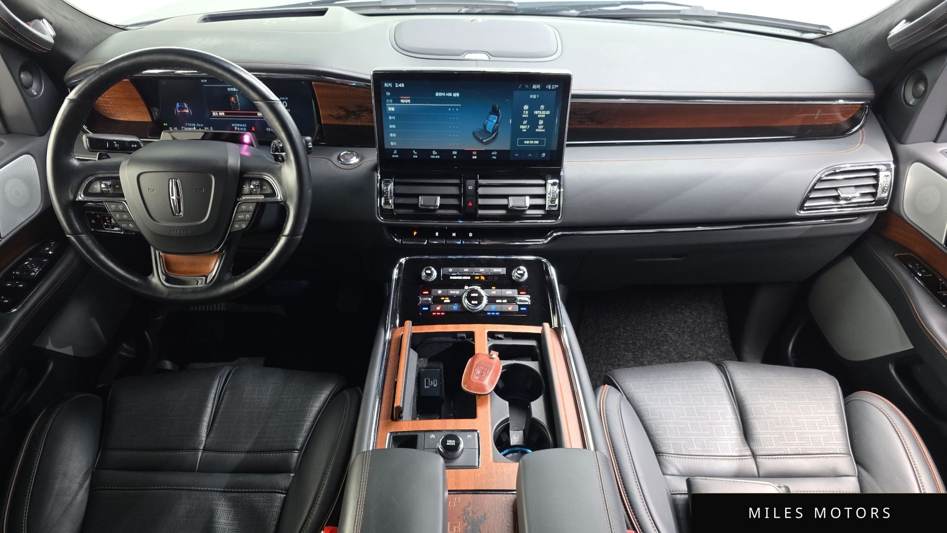 Lincoln Navigator 2023 — миниатюра 7
