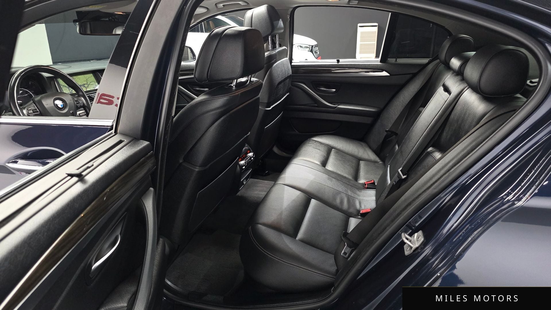BMW 5 Series (F10) 2016 — миниатюра 12