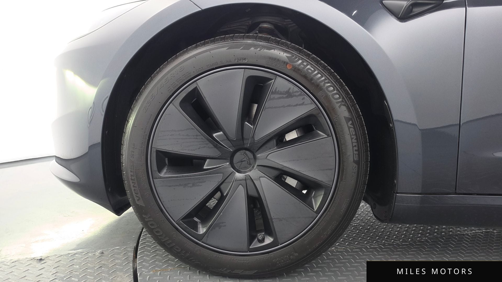 Tesla Model 3 2025 — миниатюра 5