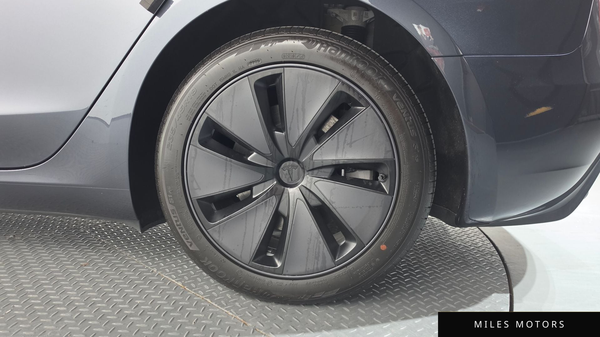 Tesla Model 3 2025 — миниатюра 7