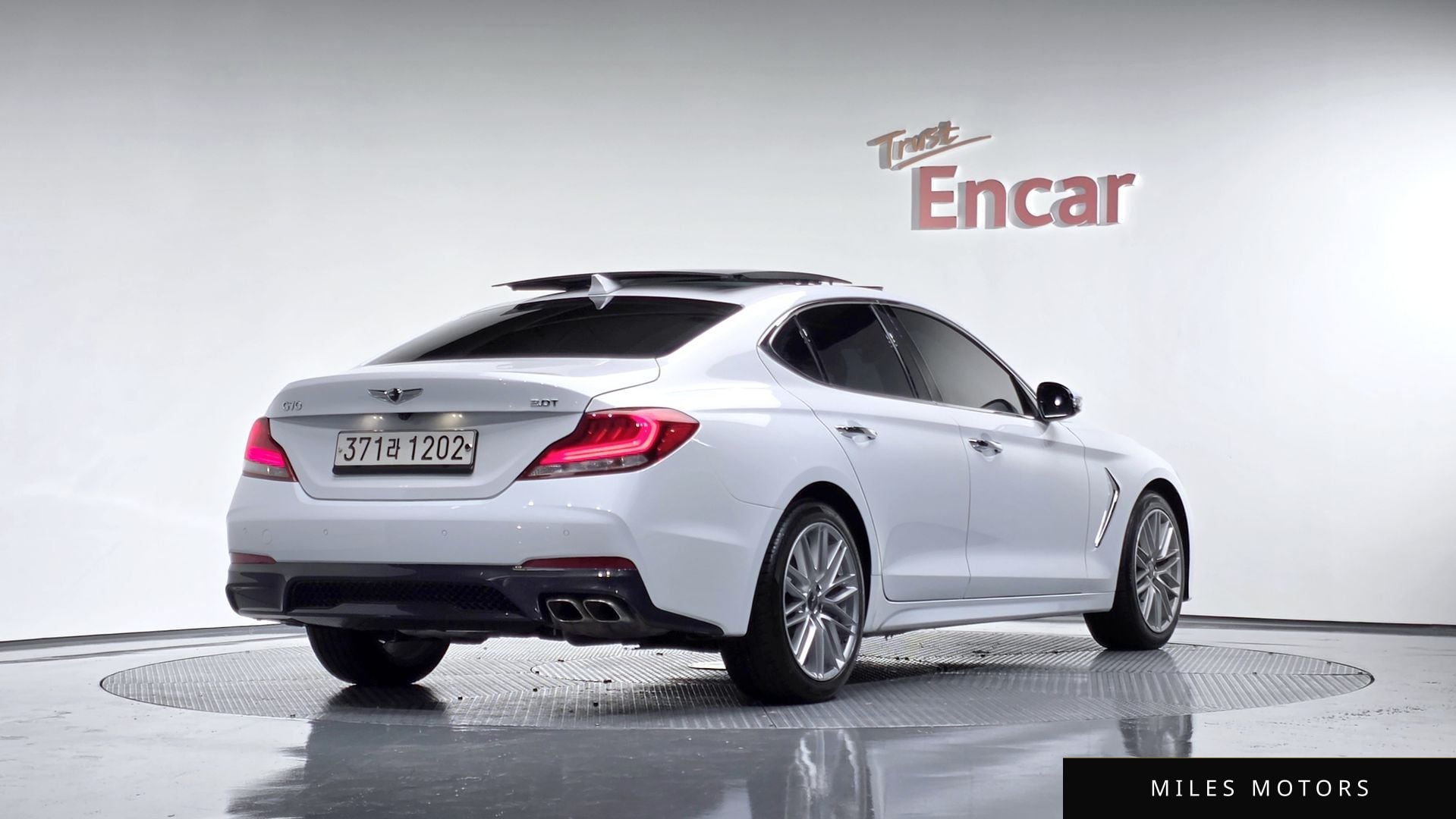 Genesis G70 2019 — фото 1 из 12