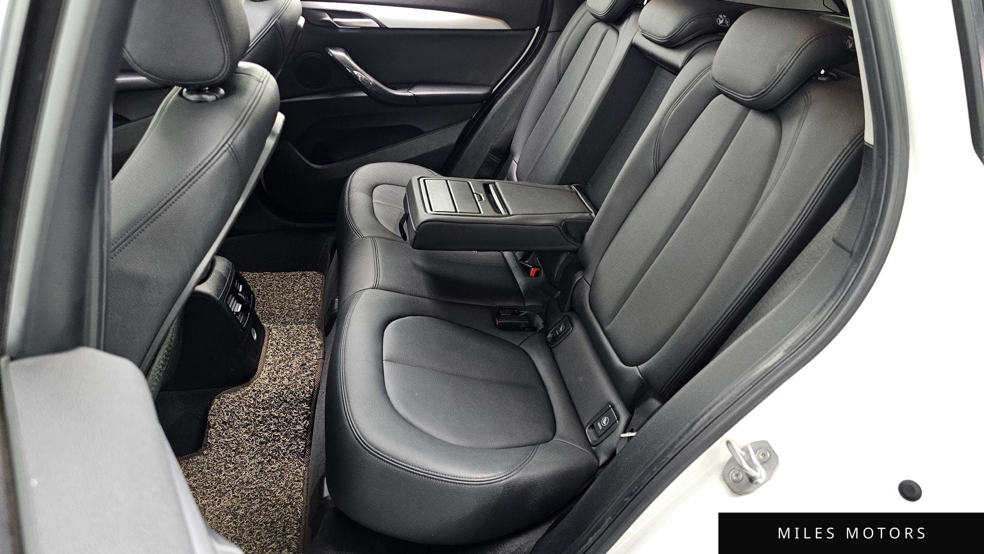 BMW X1 (F48) 2016 — миниатюра 11