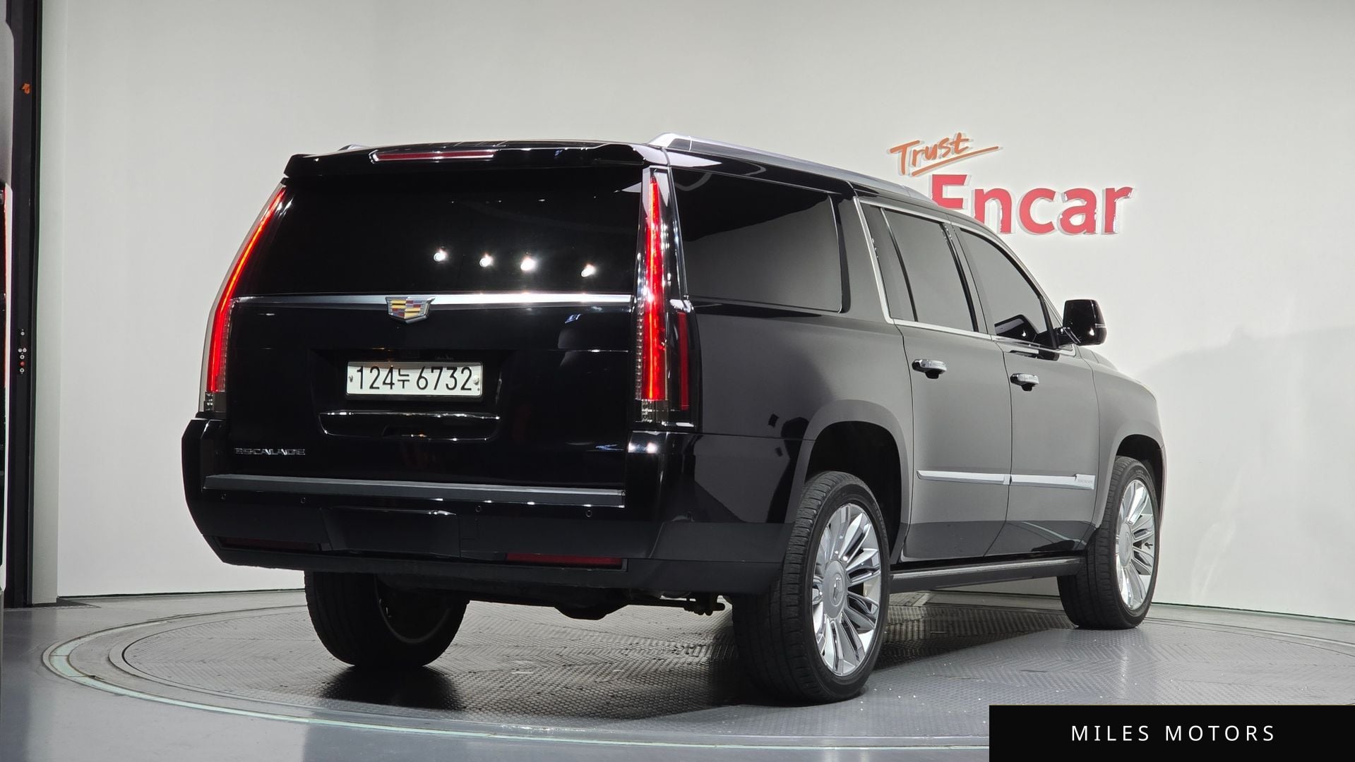 Cadillac Escalade 2017 — миниатюра 2