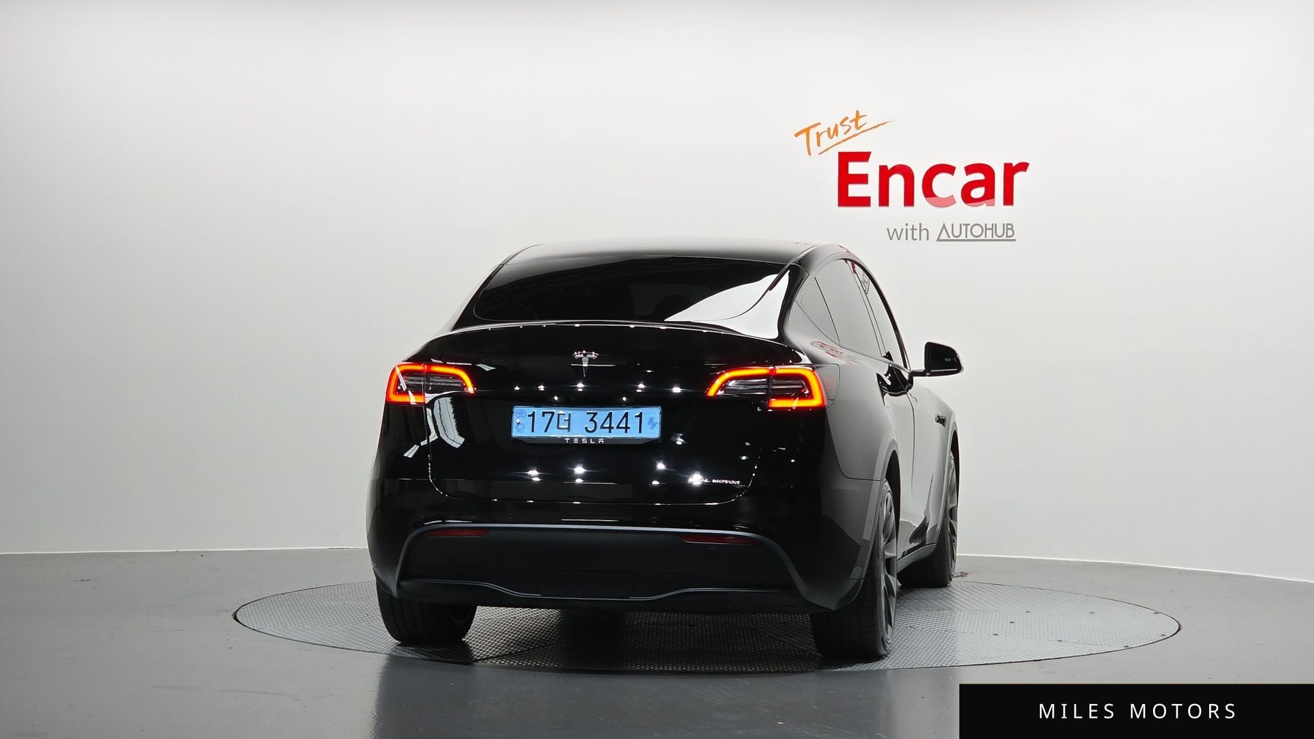 Tesla Model Y 2021 — миниатюра 4