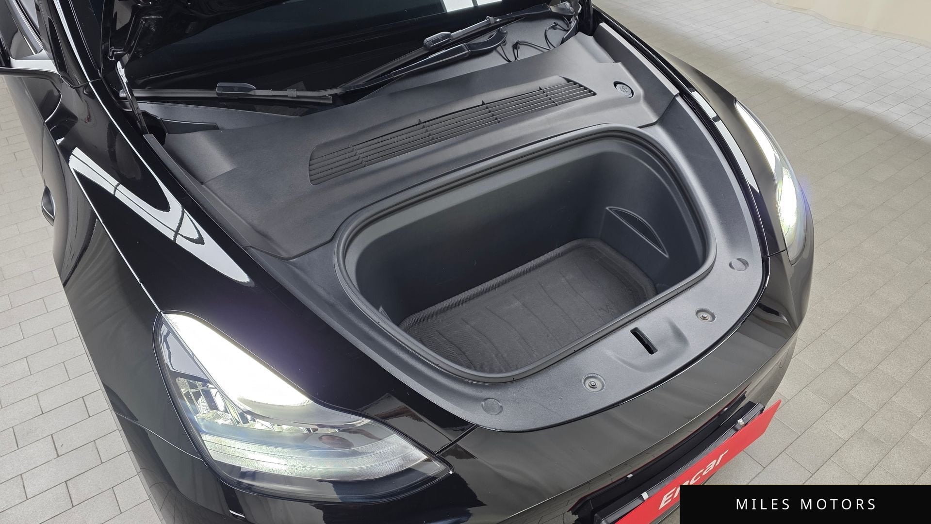 Tesla Model Y 2021 — миниатюра 6