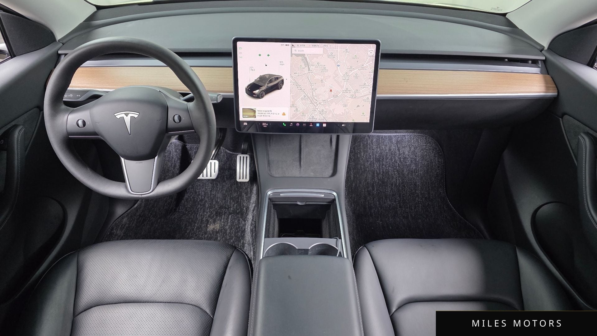 Tesla Model Y 2021 — миниатюра 10