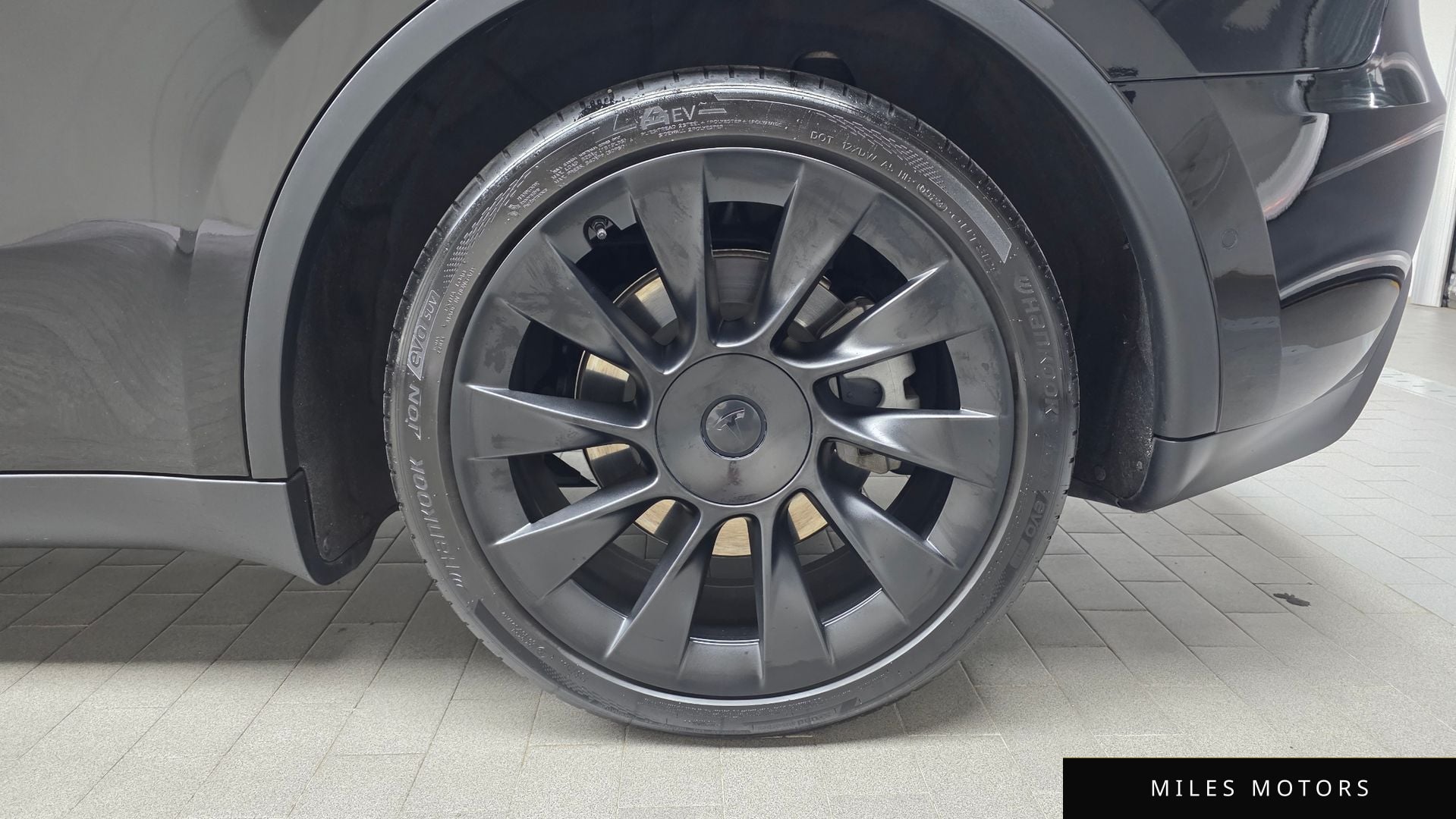 Tesla Model Y 2021 — миниатюра 7