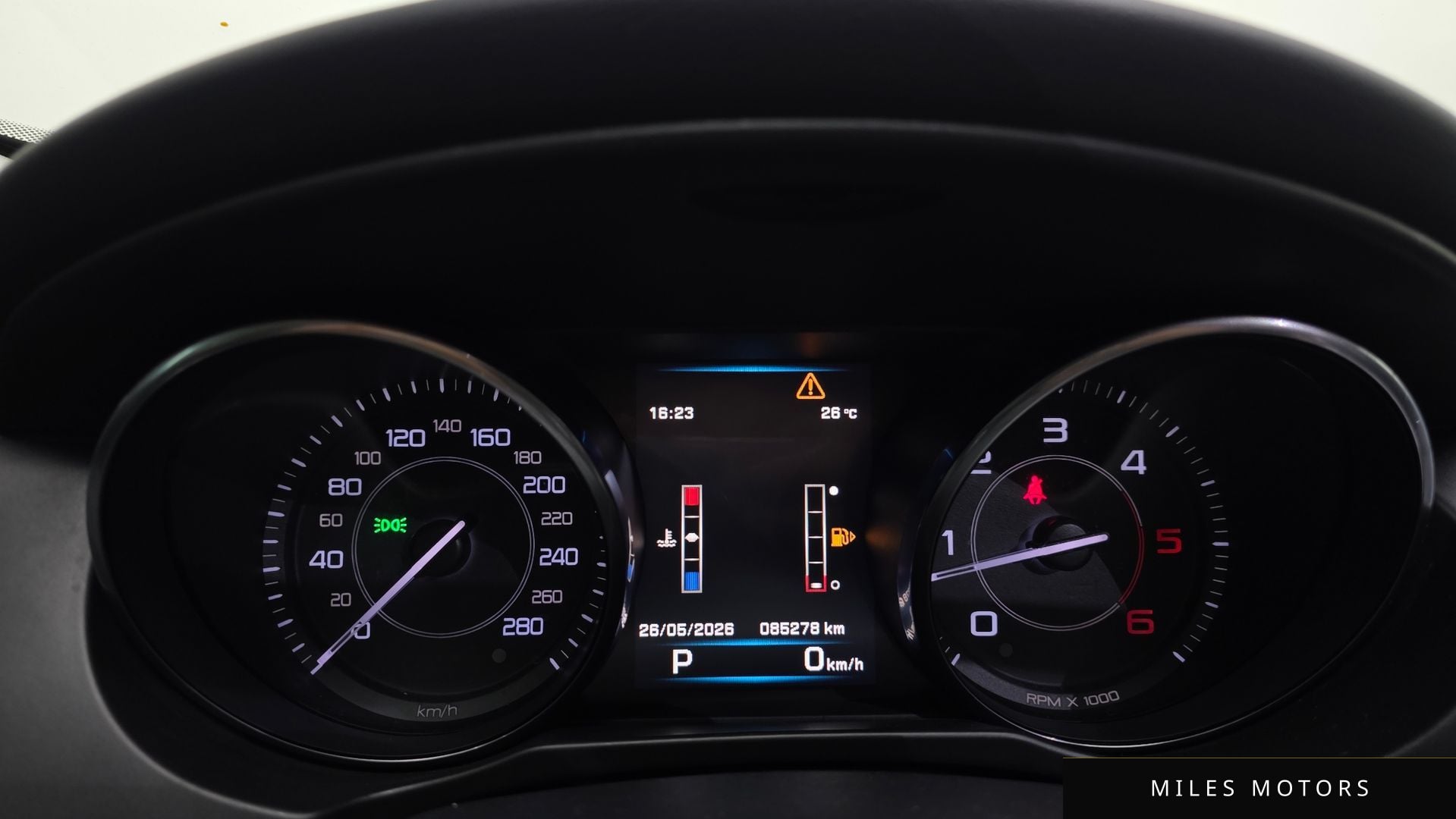 Jaguar XE 2016 — миниатюра 8