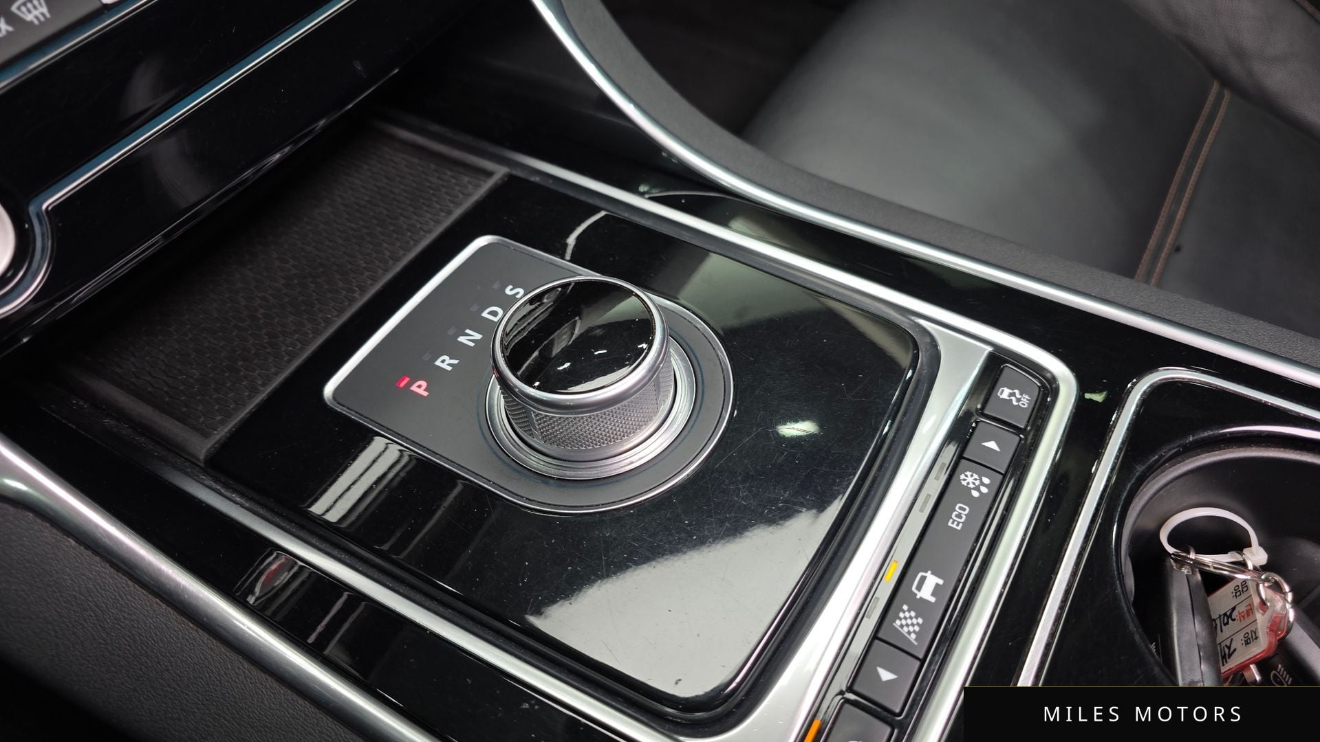 Jaguar XE 2016 — миниатюра 9