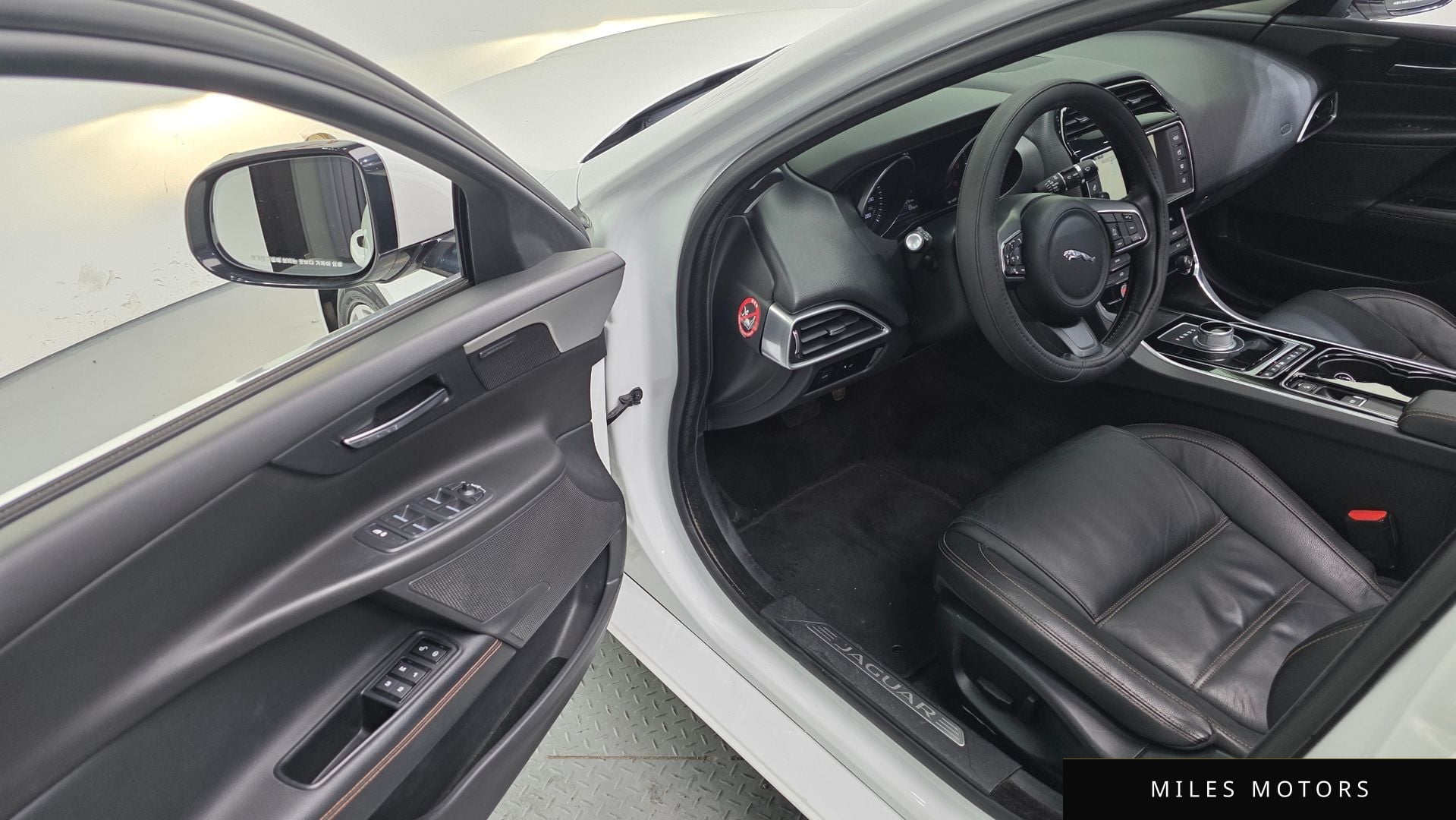 Jaguar XE 2016 — миниатюра 12