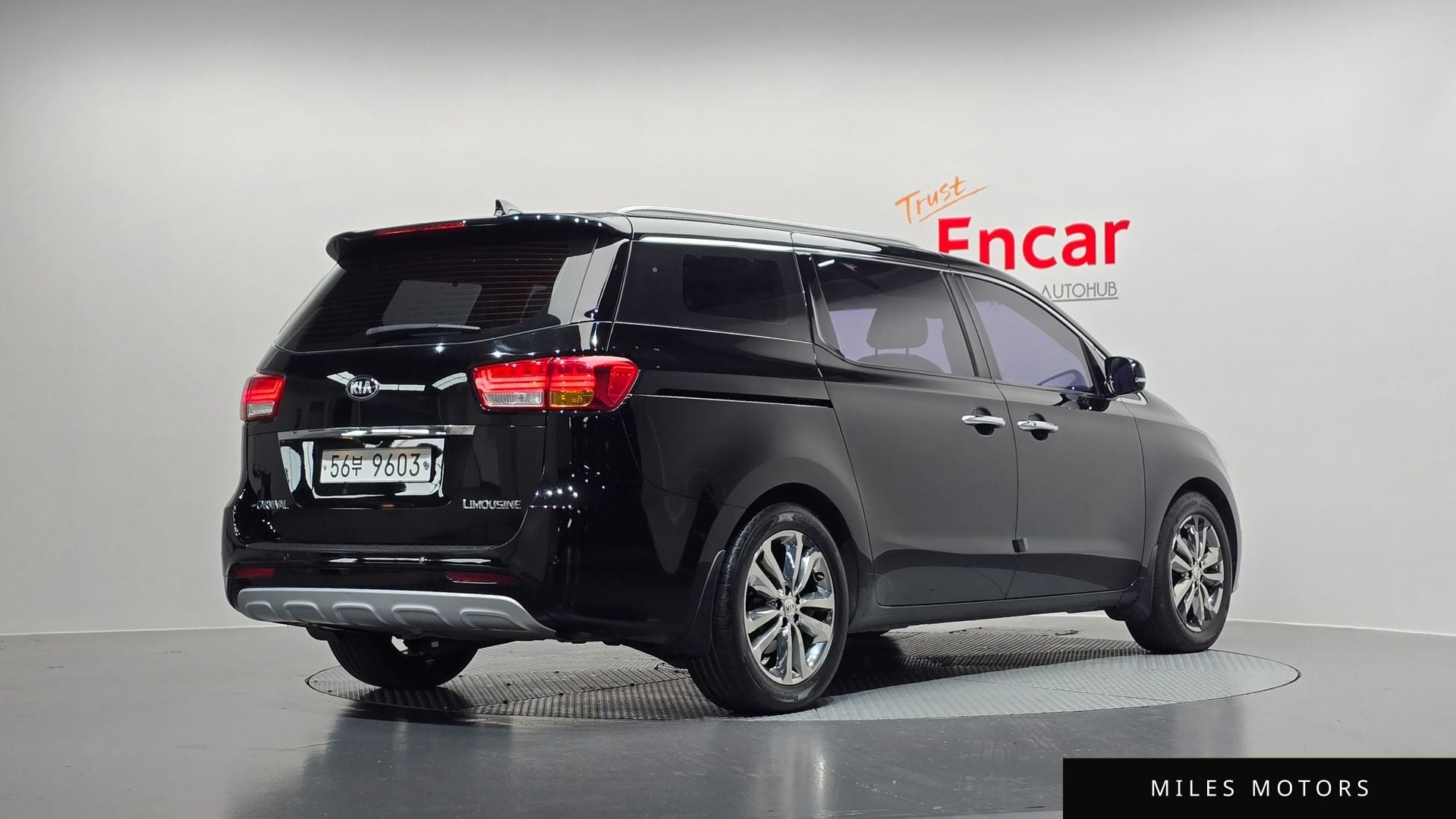 Kia Canival 2016 — миниатюра 2