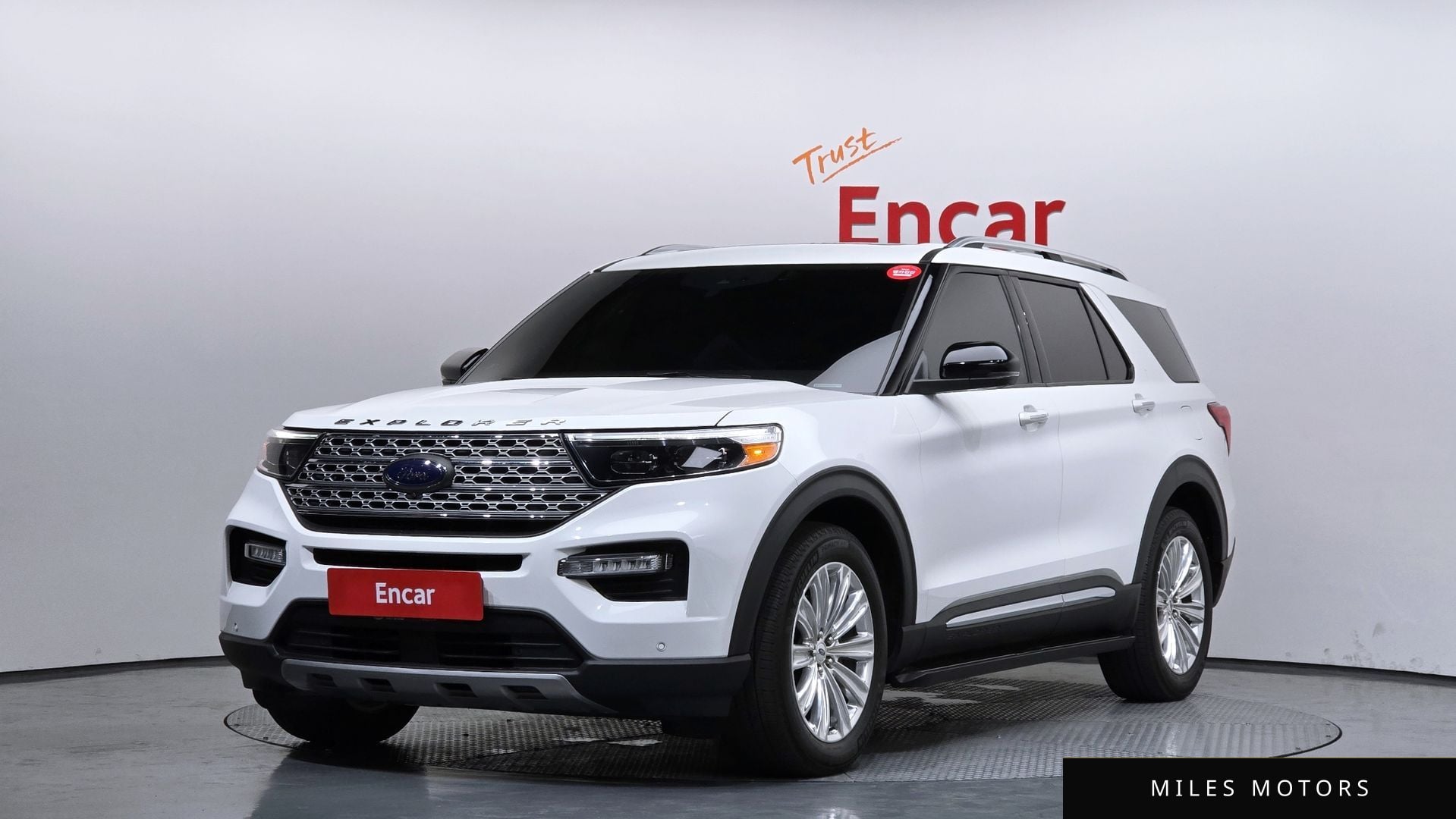 Ford Explorer 2021 — фото 1 из 12