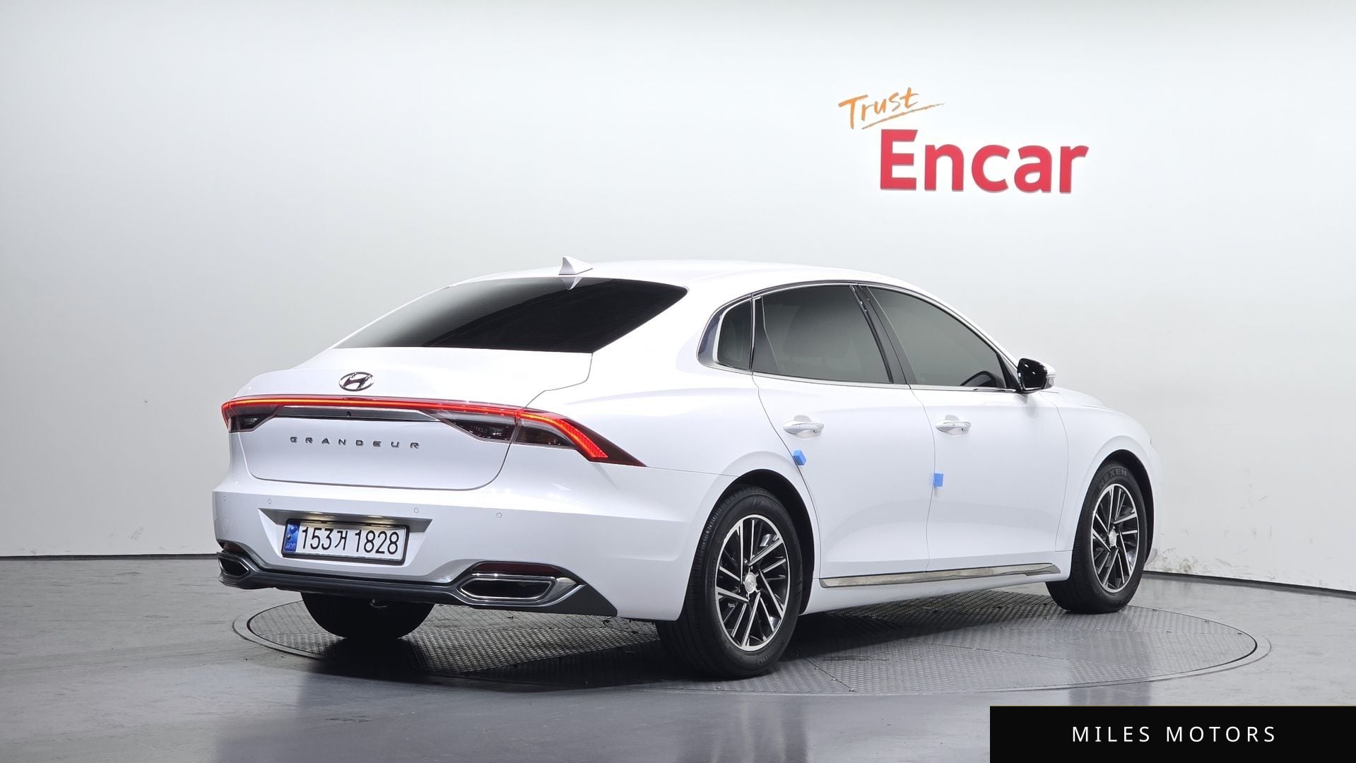 Hyundai Grandeur 2022 — миниатюра 2