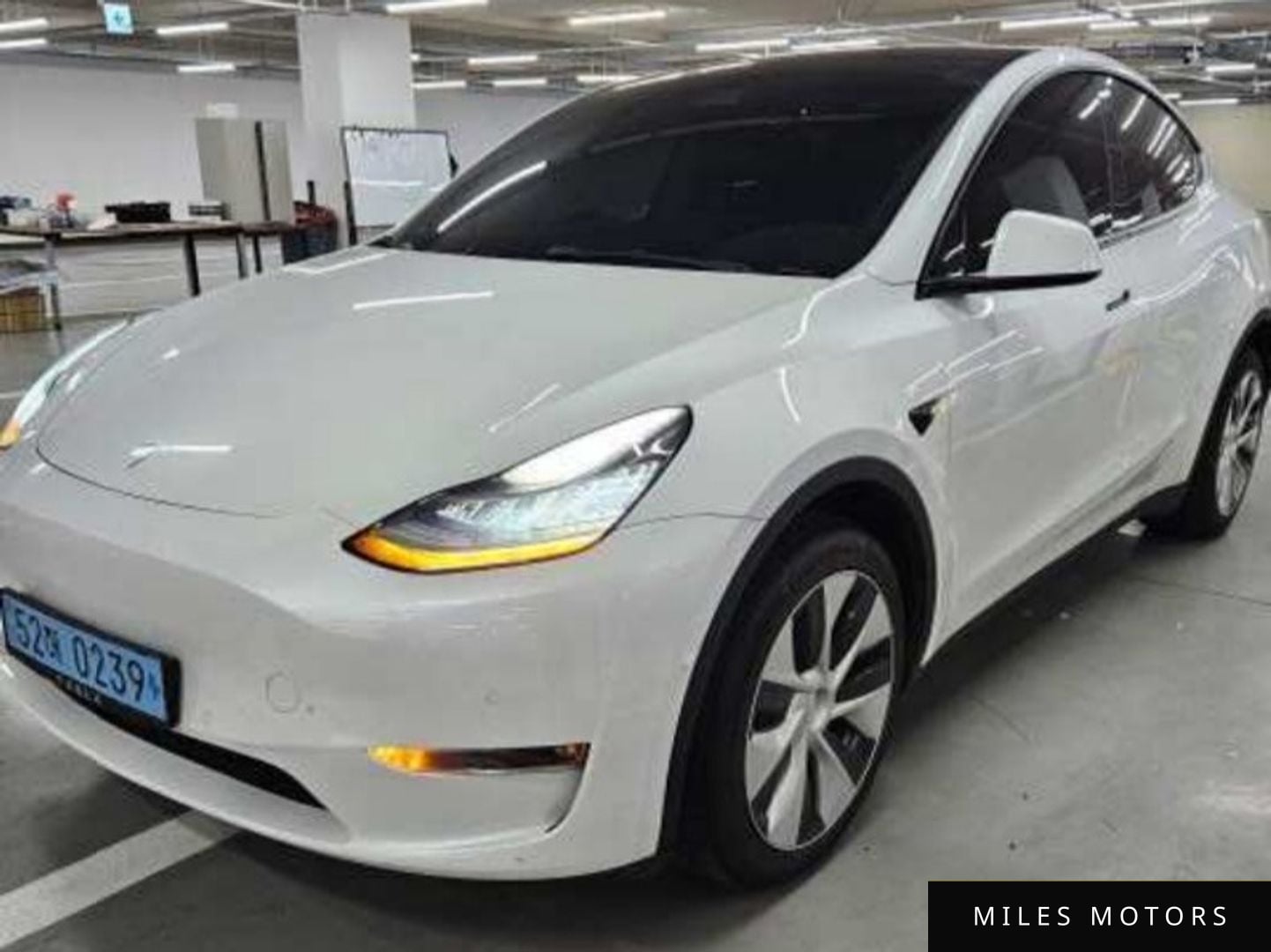 Tesla Model Y 2022 — миниатюра 2