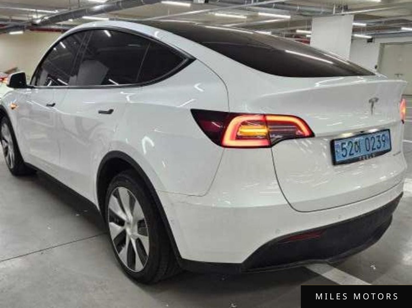 Tesla Model Y 2022 — миниатюра 9
