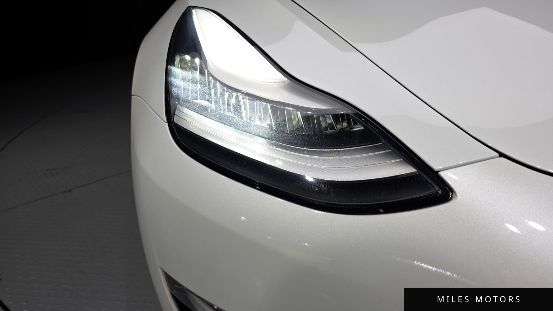Tesla Model 3 2020 — миниатюра 8